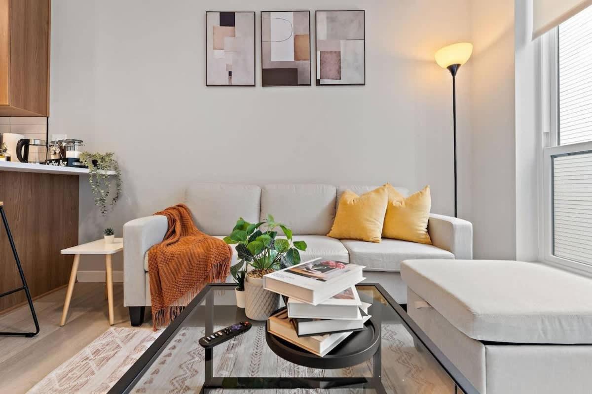 Dt, Umn, Lux 2bd Gym, Rooftop, Free Street Parking Apartment *