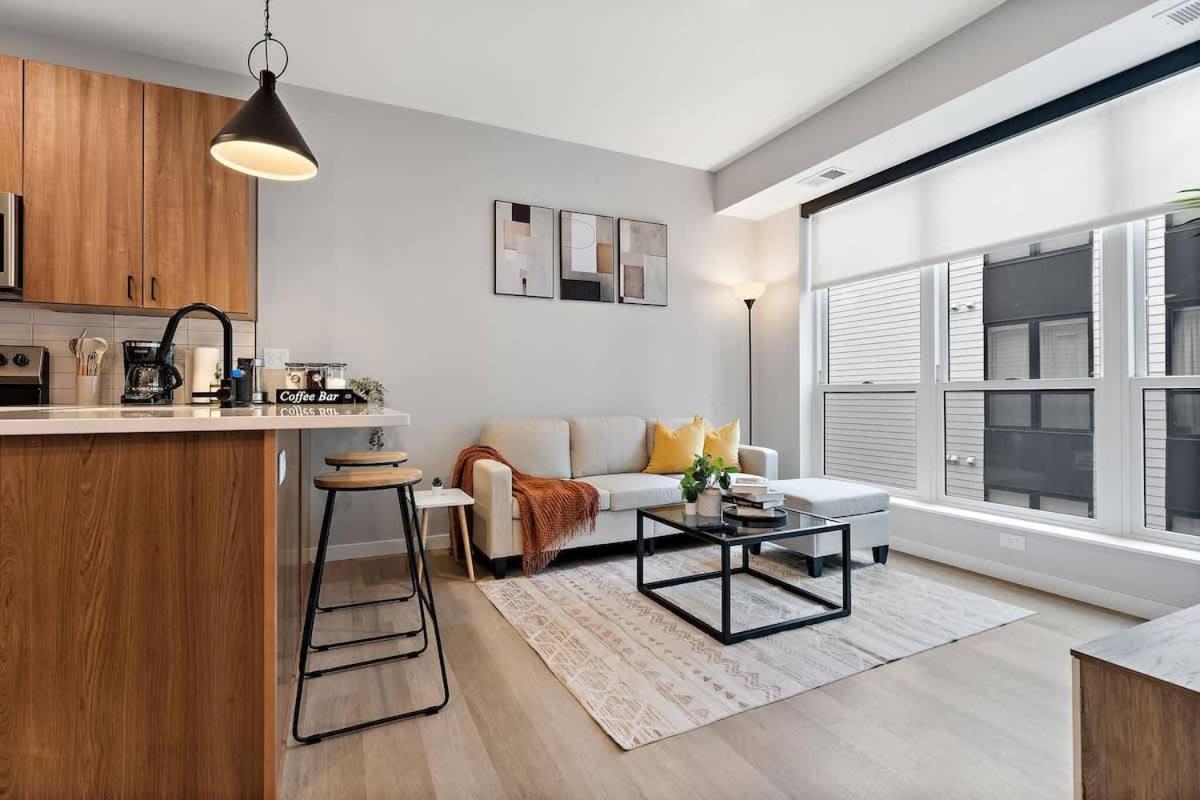 Dt, Umn, Lux 2bd Gym, Rooftop, Free Street Parking Minneapolis