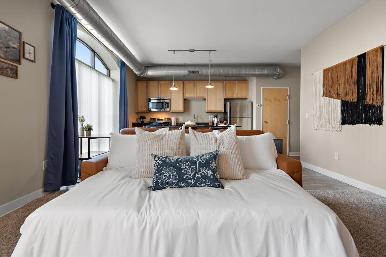 Apartment Free Parking Gym Fast Wifi Avry Minneapolis