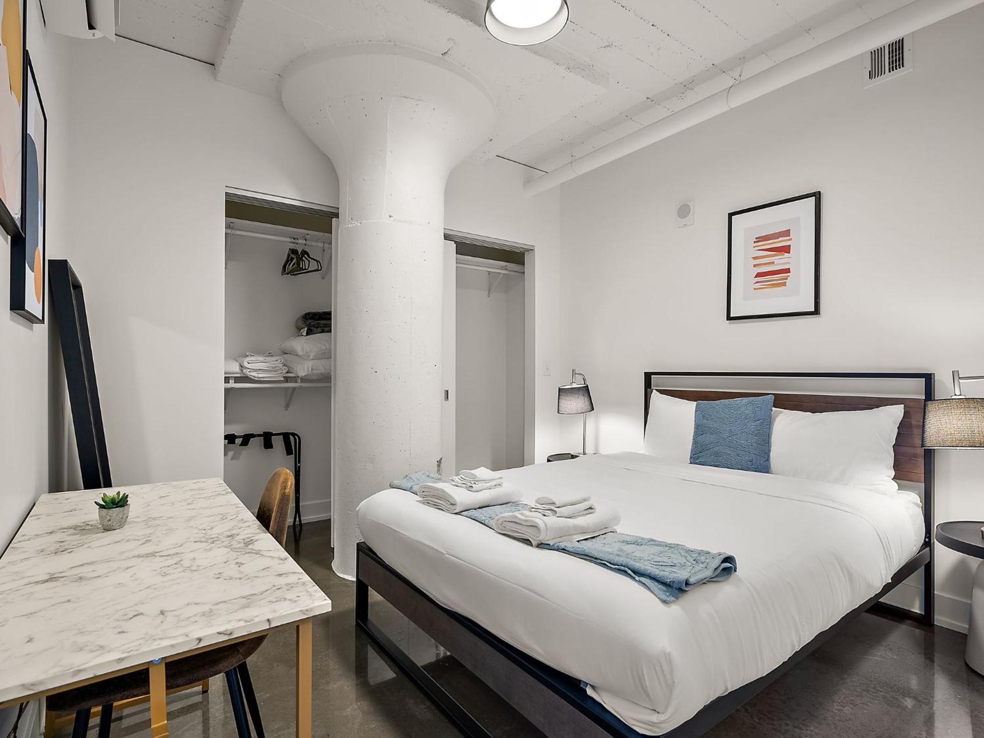Cozysuites Nlg W Pool Bowling Alley Sauna #07 * Minneapolis