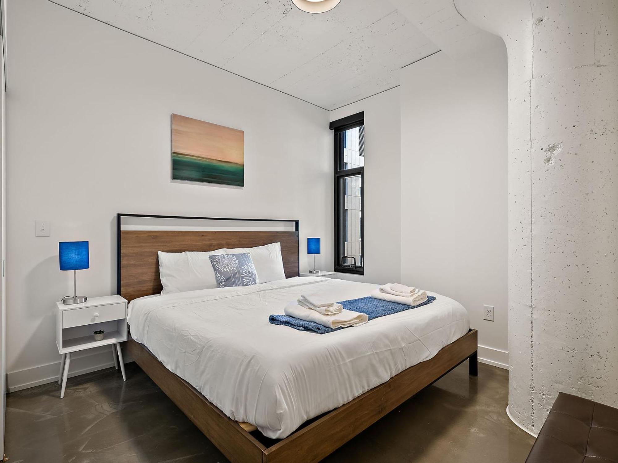 Two Cozysuites Nlg With Pool Bowling Alley Sauna #12 & 8 Minneapolis