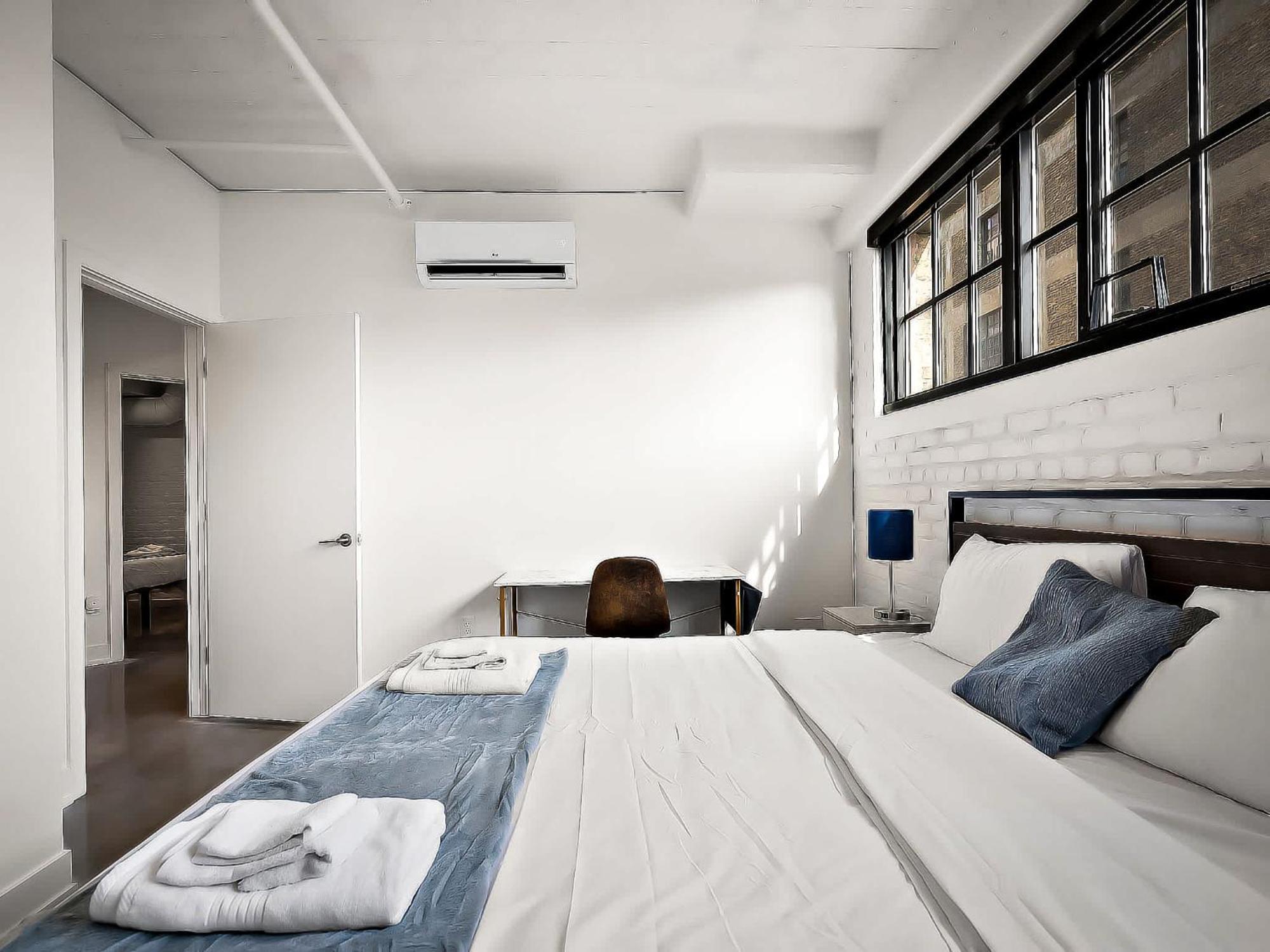 Cozysuites Nlg With Pool Bowling Alley Sauna #11 * Minneapolis