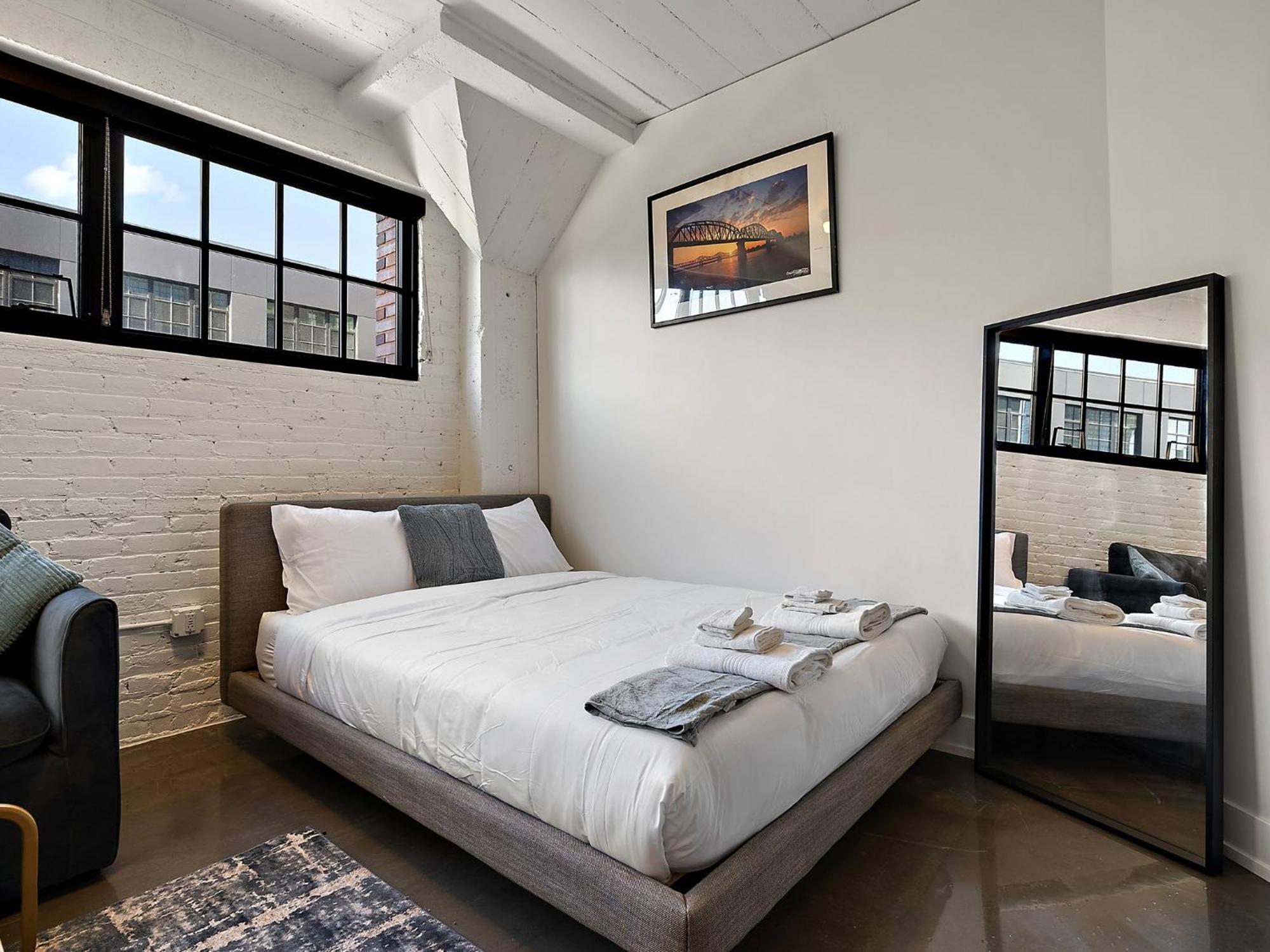 Apartment Cozysuites Nlg With Pool Bowling Alley Sauna #19 Minneapolis