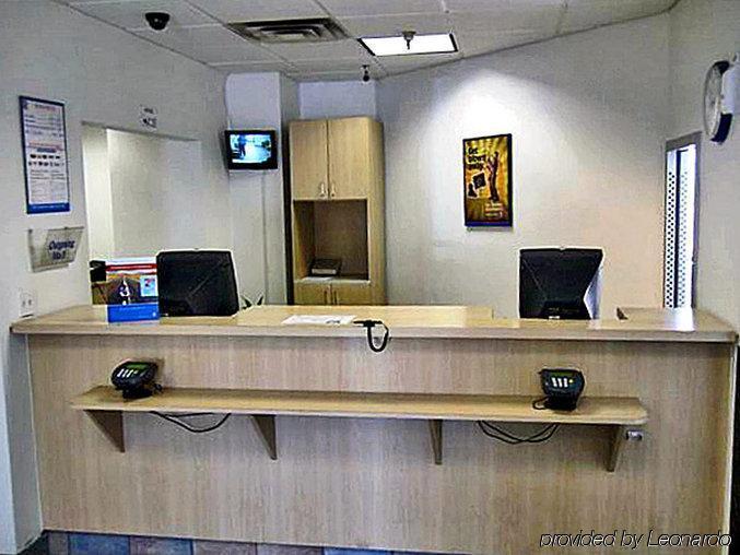 6 Airport - Mall Of America Hotel 2*
