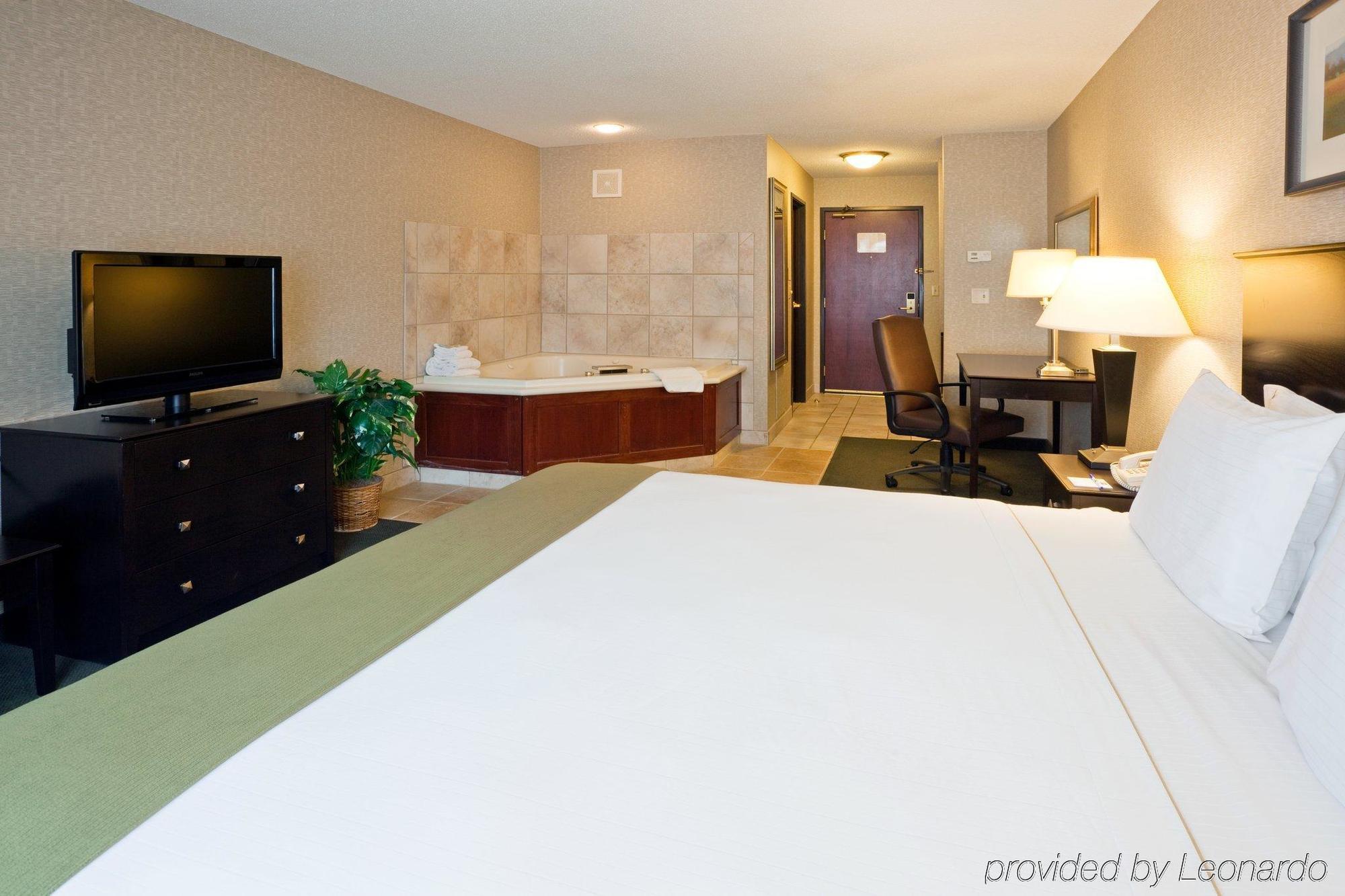 Express & Minneapolis-downtown Convention Center By Ihg
