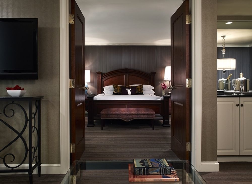 Hyatt Centric Downtown 4*