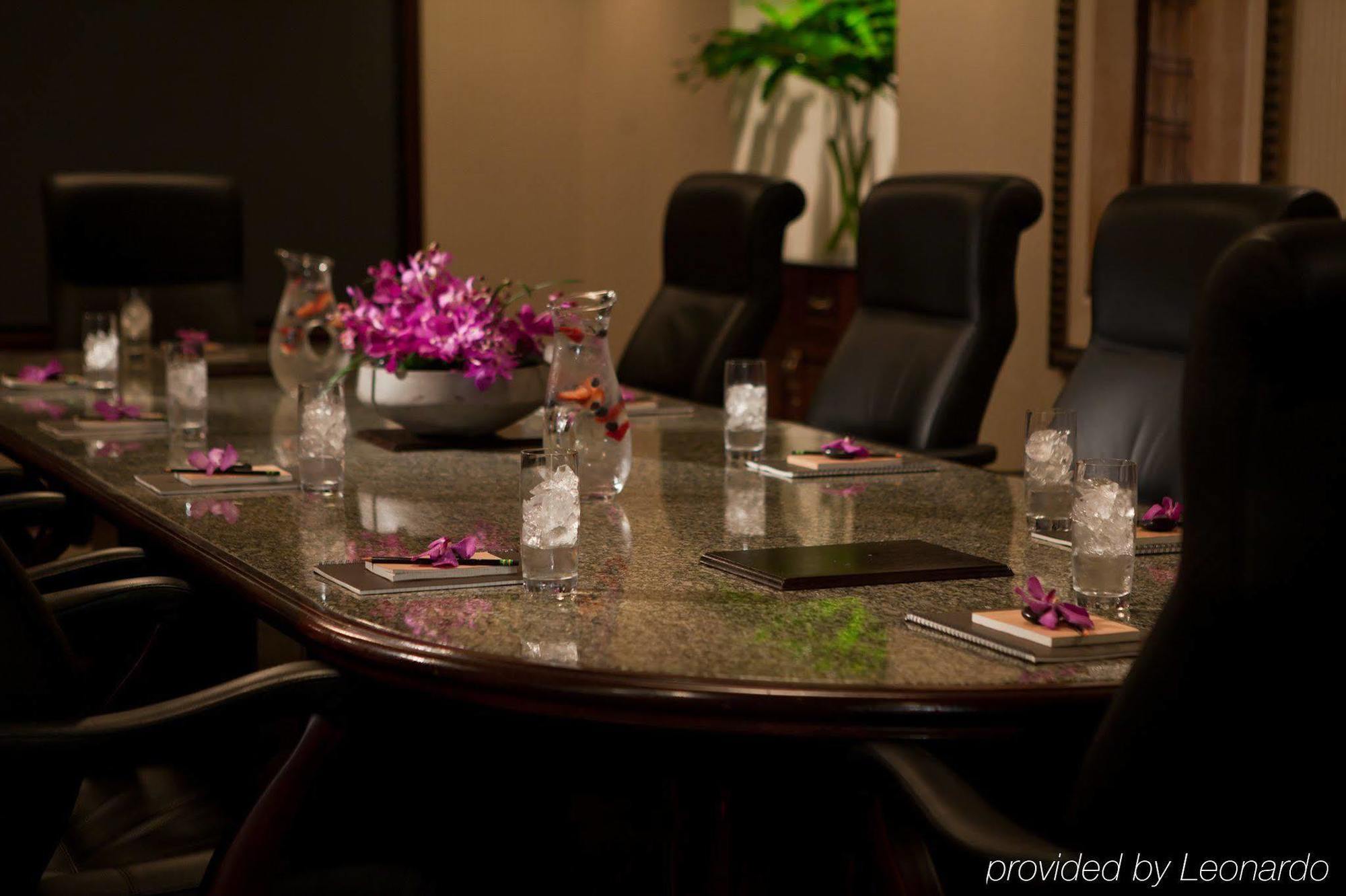 Hyatt Centric Downtown 4*