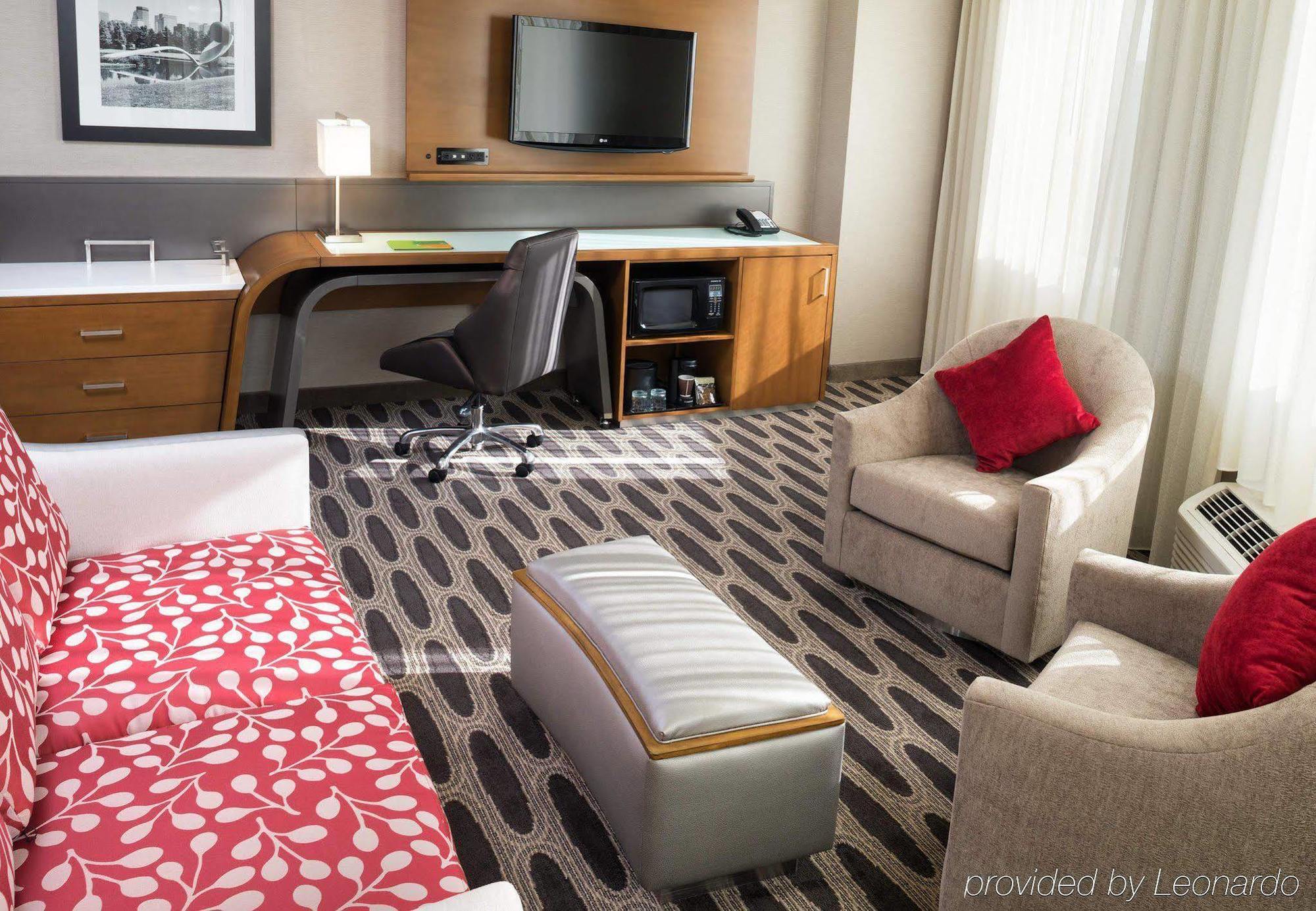 Courtyard By Marriott Downtown