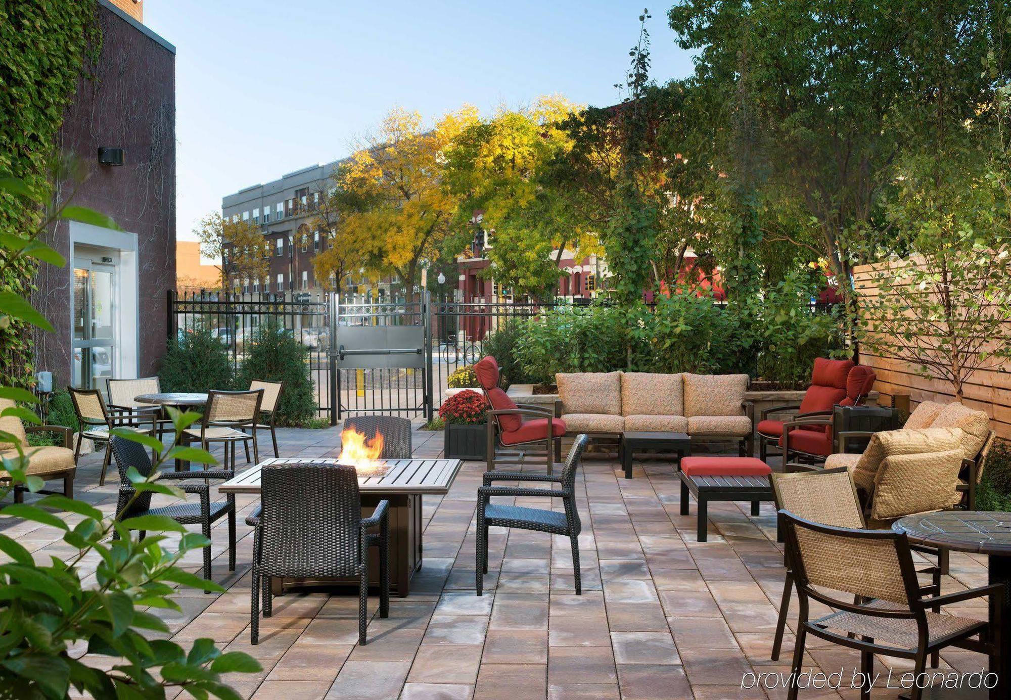 Courtyard By Marriott Downtown Hotel Minneapolis