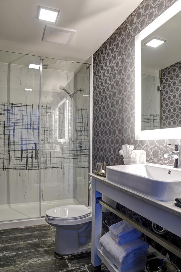 Luminn Minneapolis, Ascend Collection
