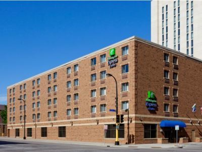 Express & Minneapolis-downtown Convention Center By Ihg Hotel