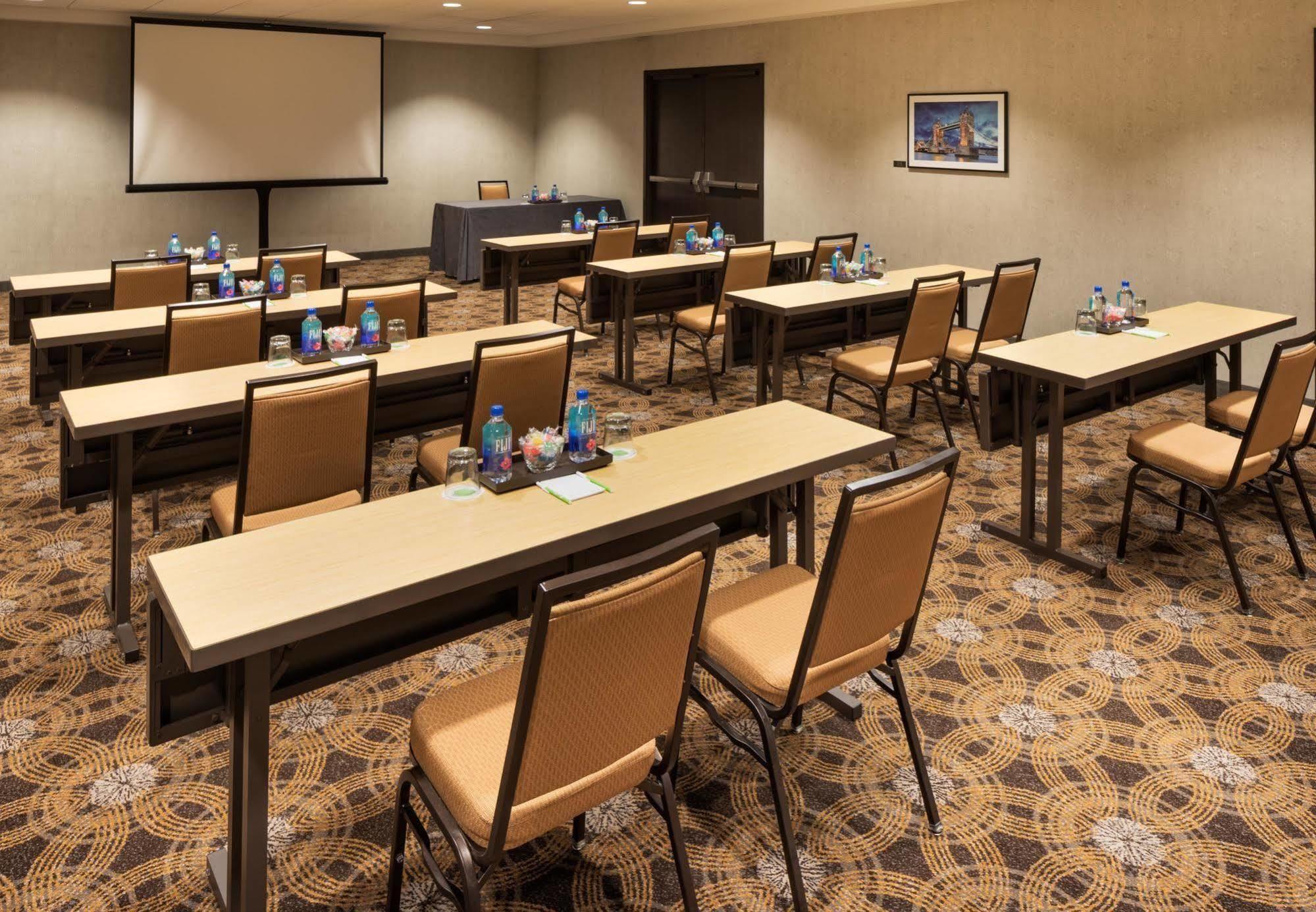 Courtyard By Marriott Downtown Minneapolis