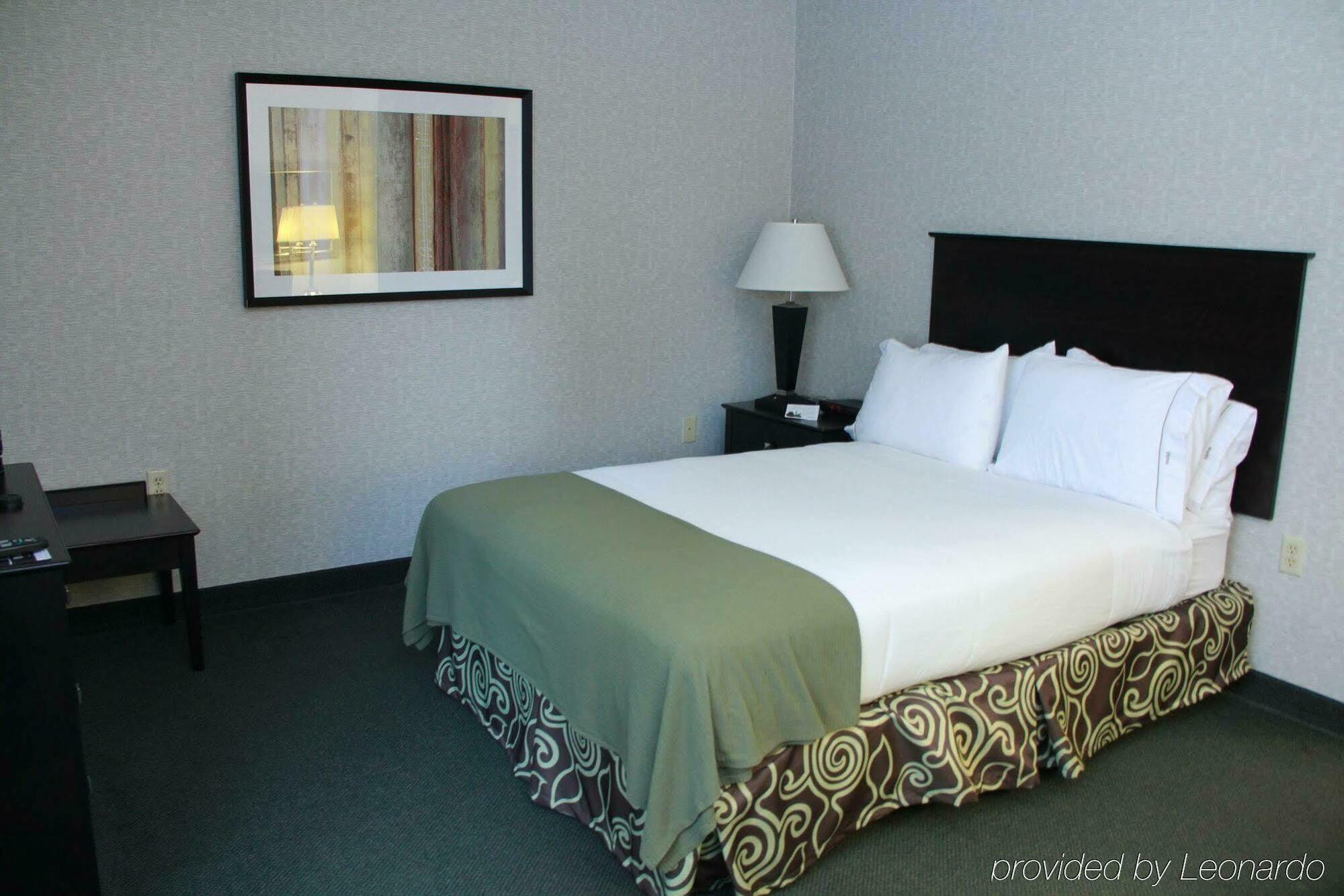 Hotel Express & Minneapolis-downtown Convention Center By Ihg