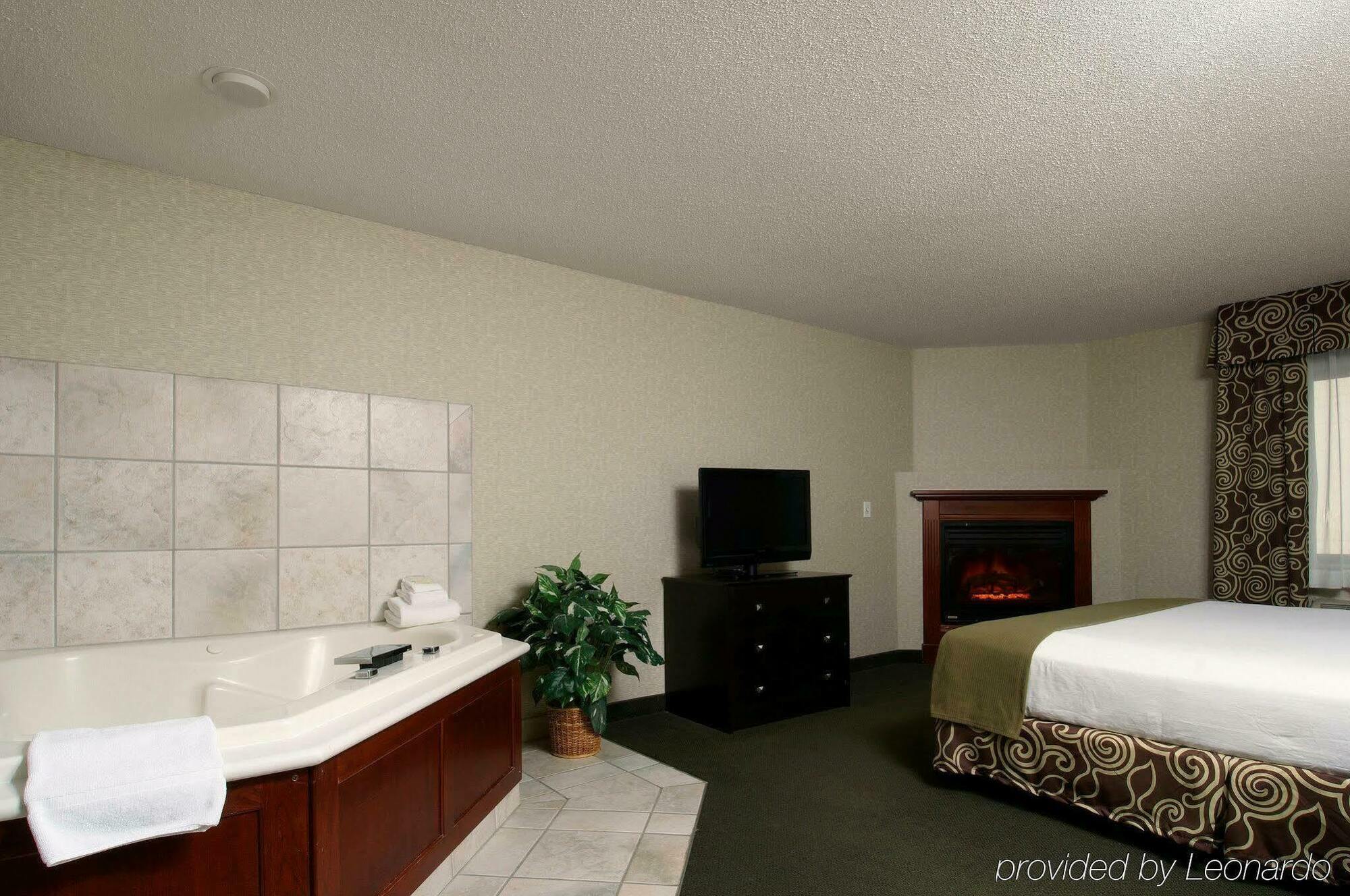 Express & Minneapolis-downtown Convention Center By Ihg Hotel
