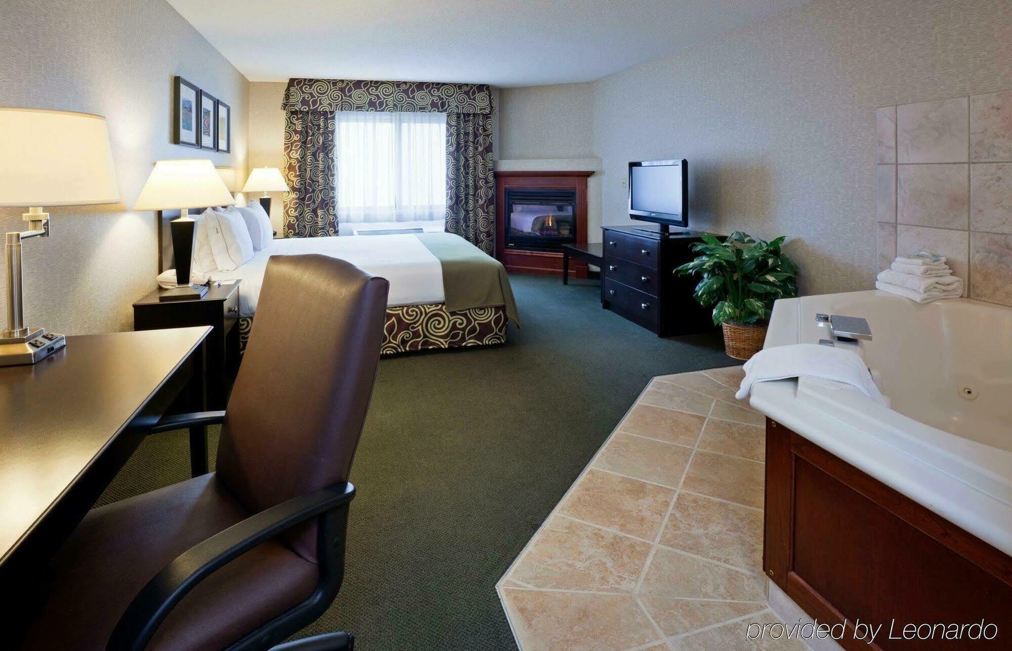 Express & Minneapolis-downtown Convention Center By Ihg Minneapolis