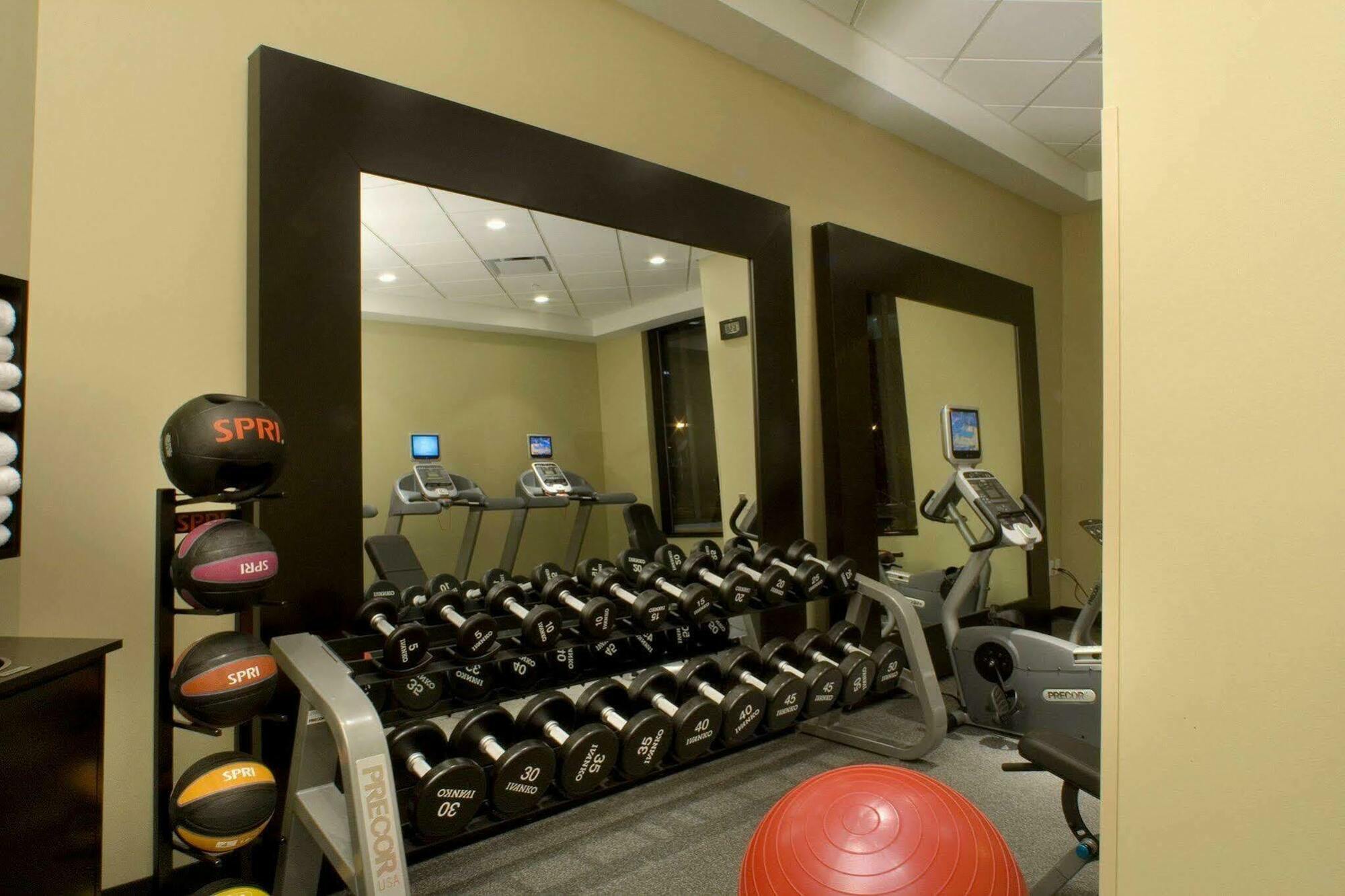 Hilton Garden Downtown Hotel 3*