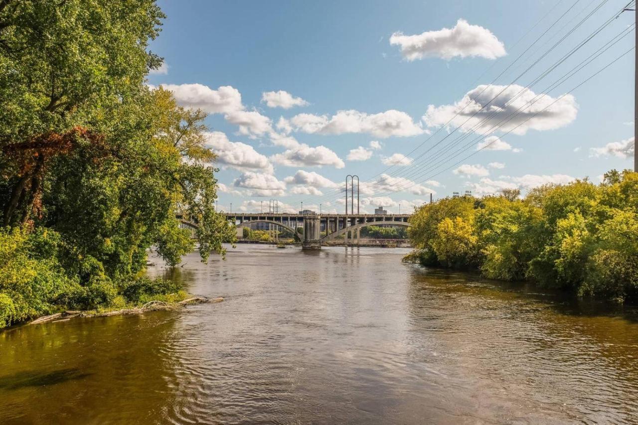 Frontdesk 20 6th St Apts Ne Riverfront District Apartamento *