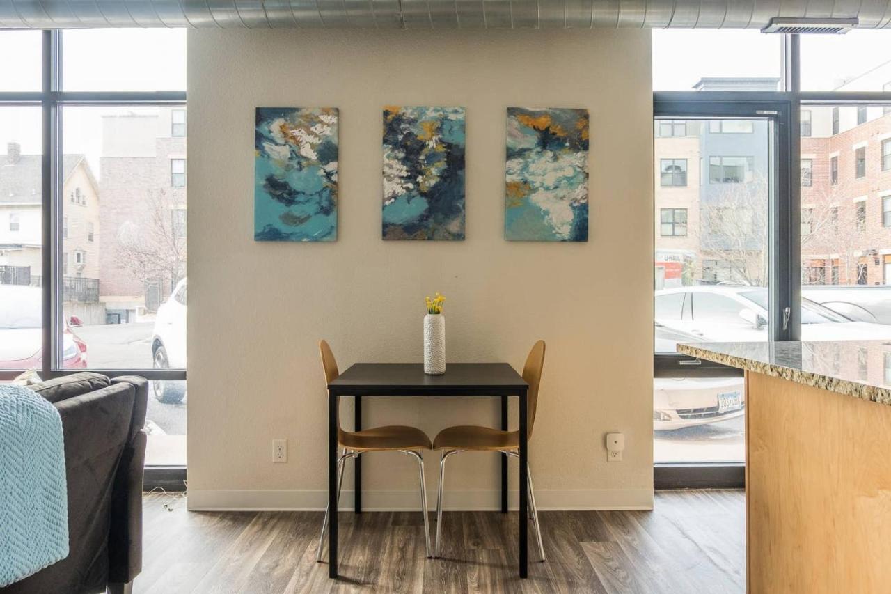 Frontdesk 2400 Elliot Ave Midtown Phillips Minneapolis Apartamento *