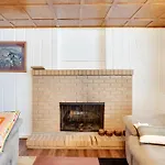 Pet-Friendly Minneapolis Apt Near Shops And Dining!