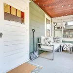 Walk To Beach And Lake Nokomis Minneapolis Home!