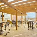Updated Apt In Dtwn Minneapolis With Pool Access!