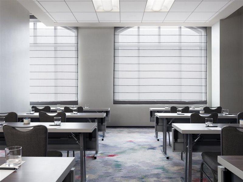 The Lofton Minneapolis, Tapestry Collection By Hilton Minneapolis