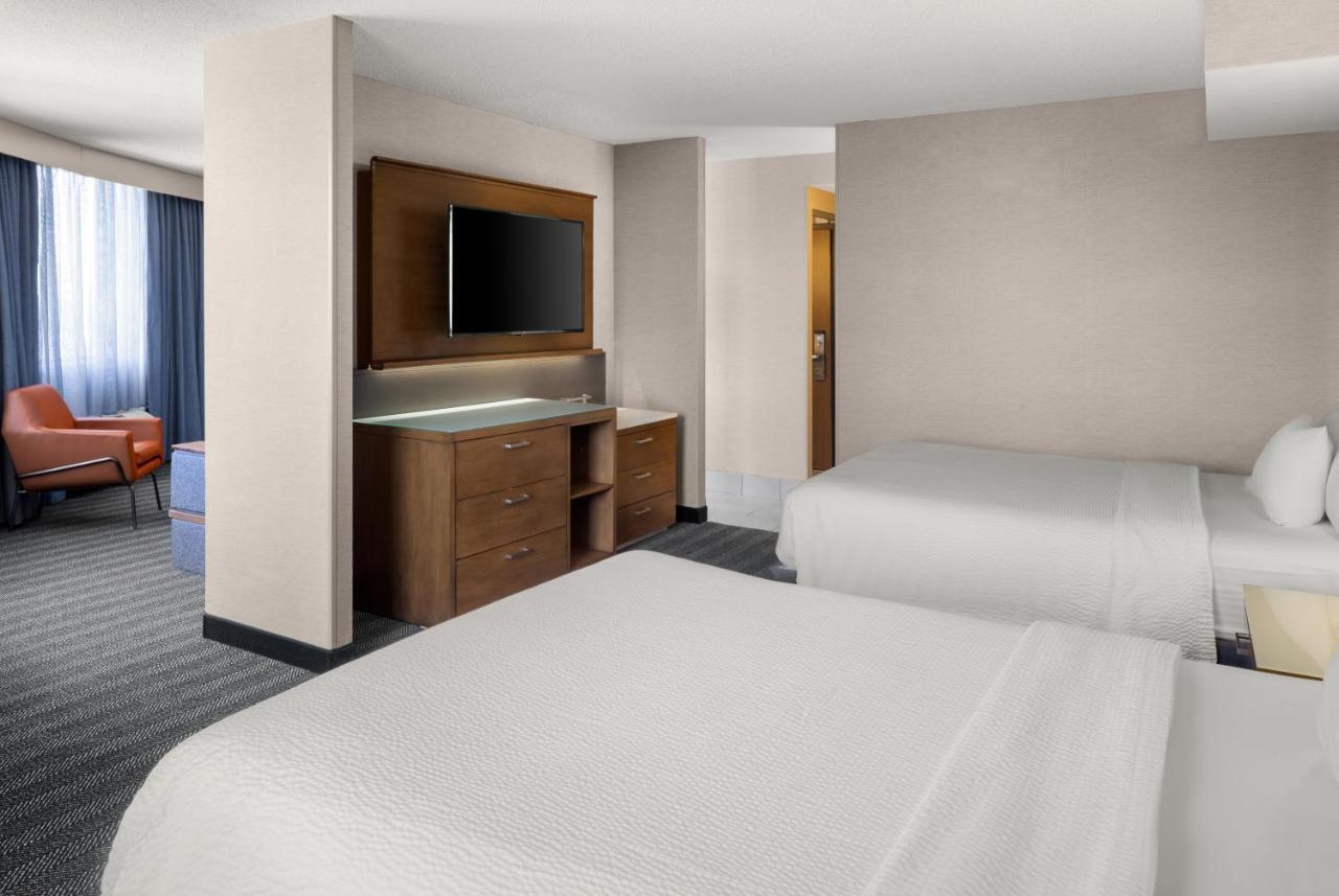 Courtyard By Marriott Downtown Hotel 3*
