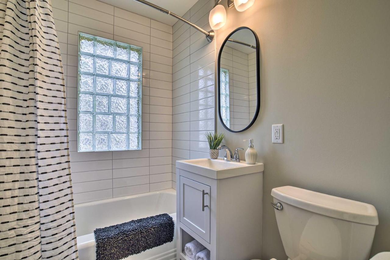 Cozy Wifi, Parking, 5 Mi To Dtwn Mpls! Holiday home *