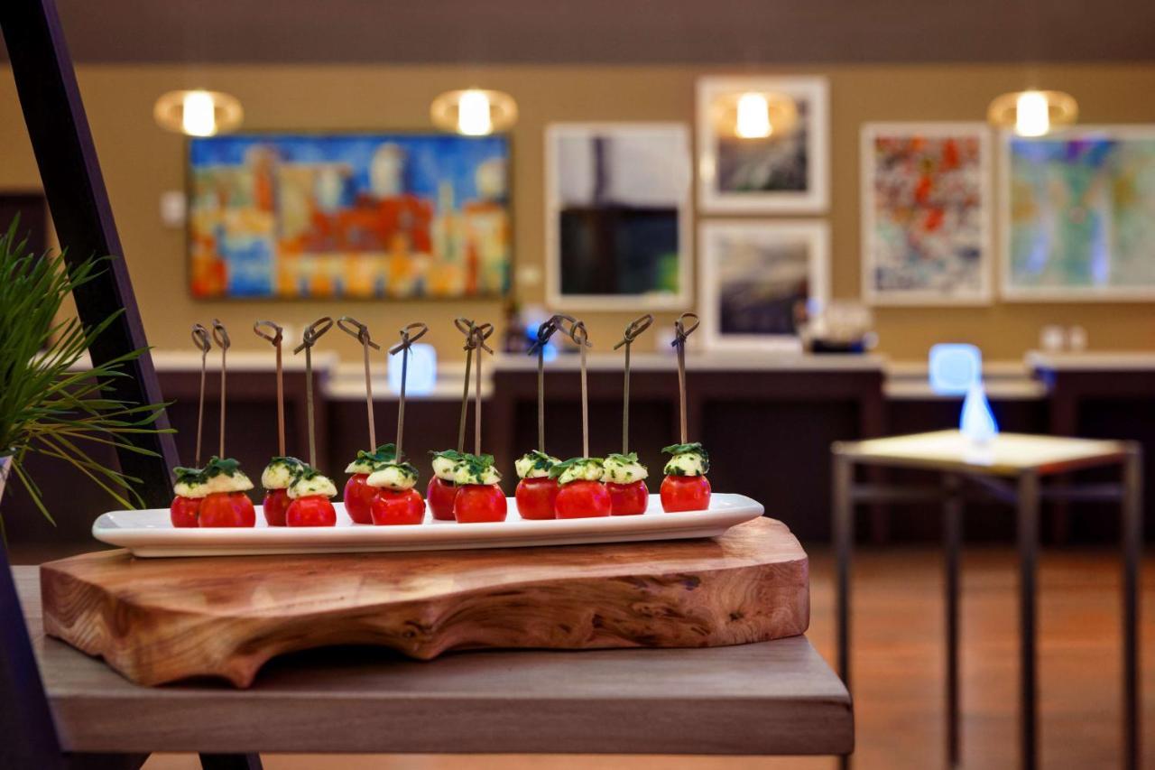 The Royal Sonesta Downtown 5* Minneapolis