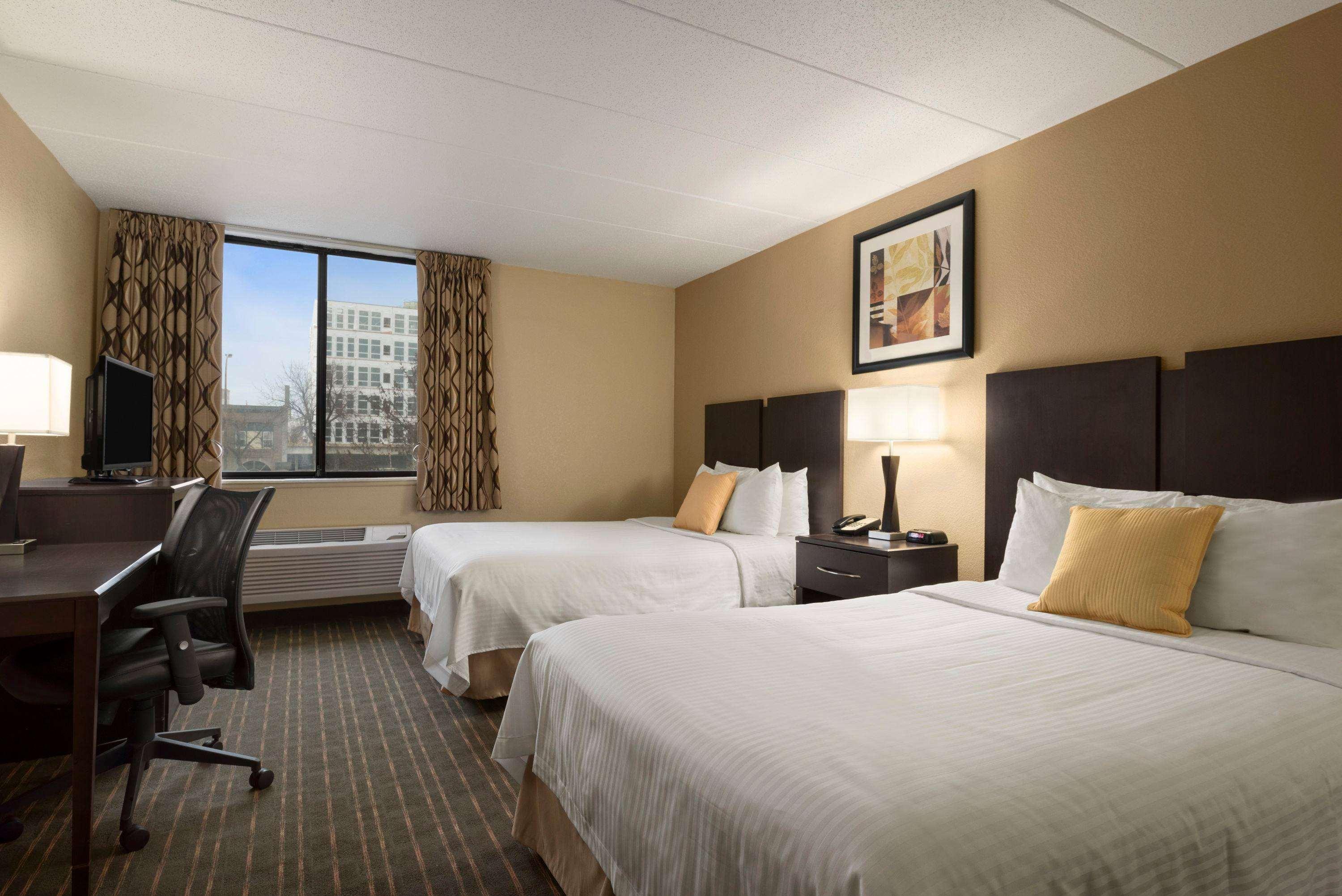 Days By Wyndham Ave Se Hotel