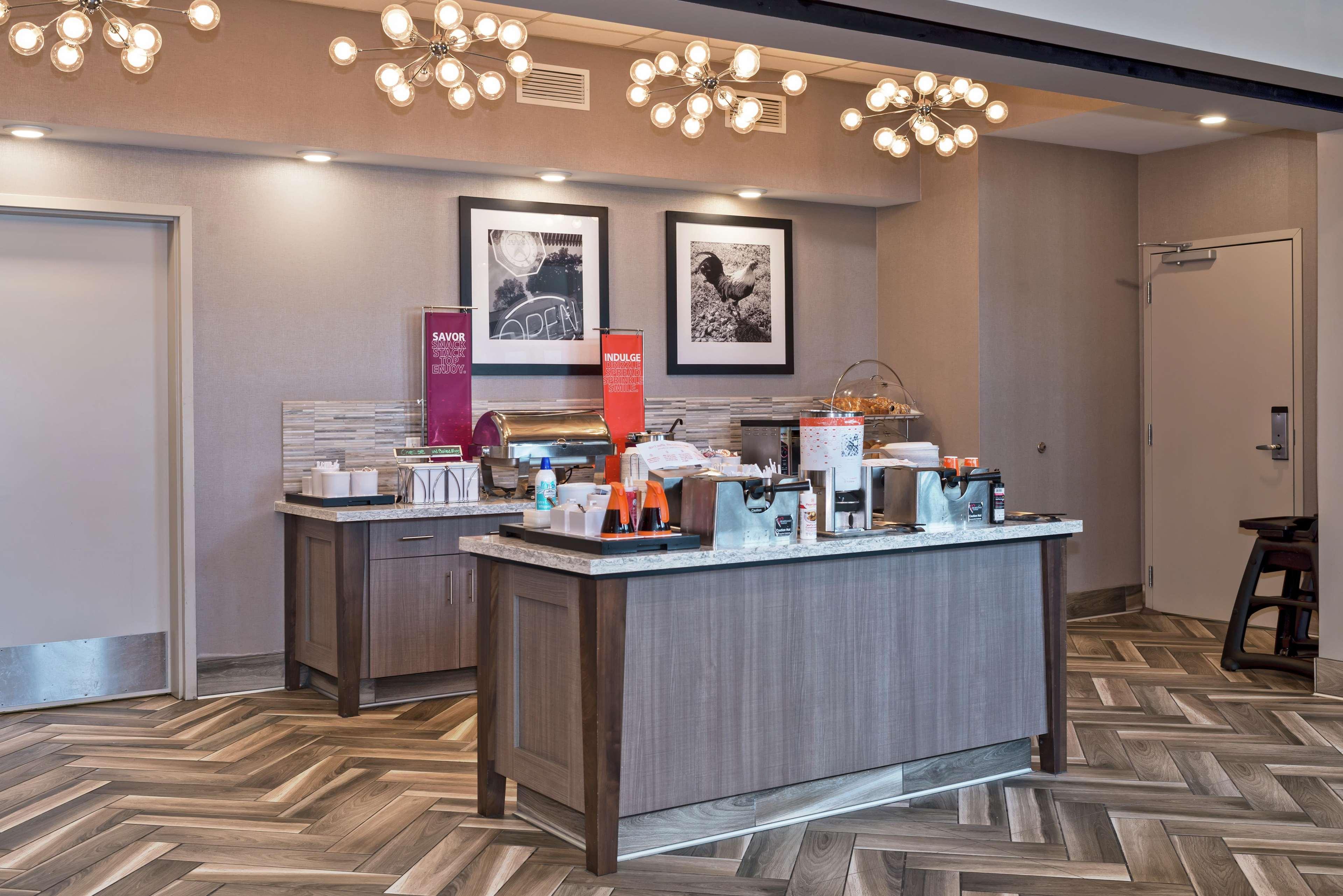 Hampton Inn And Suites Minneapolis University Area, Mn Hotel