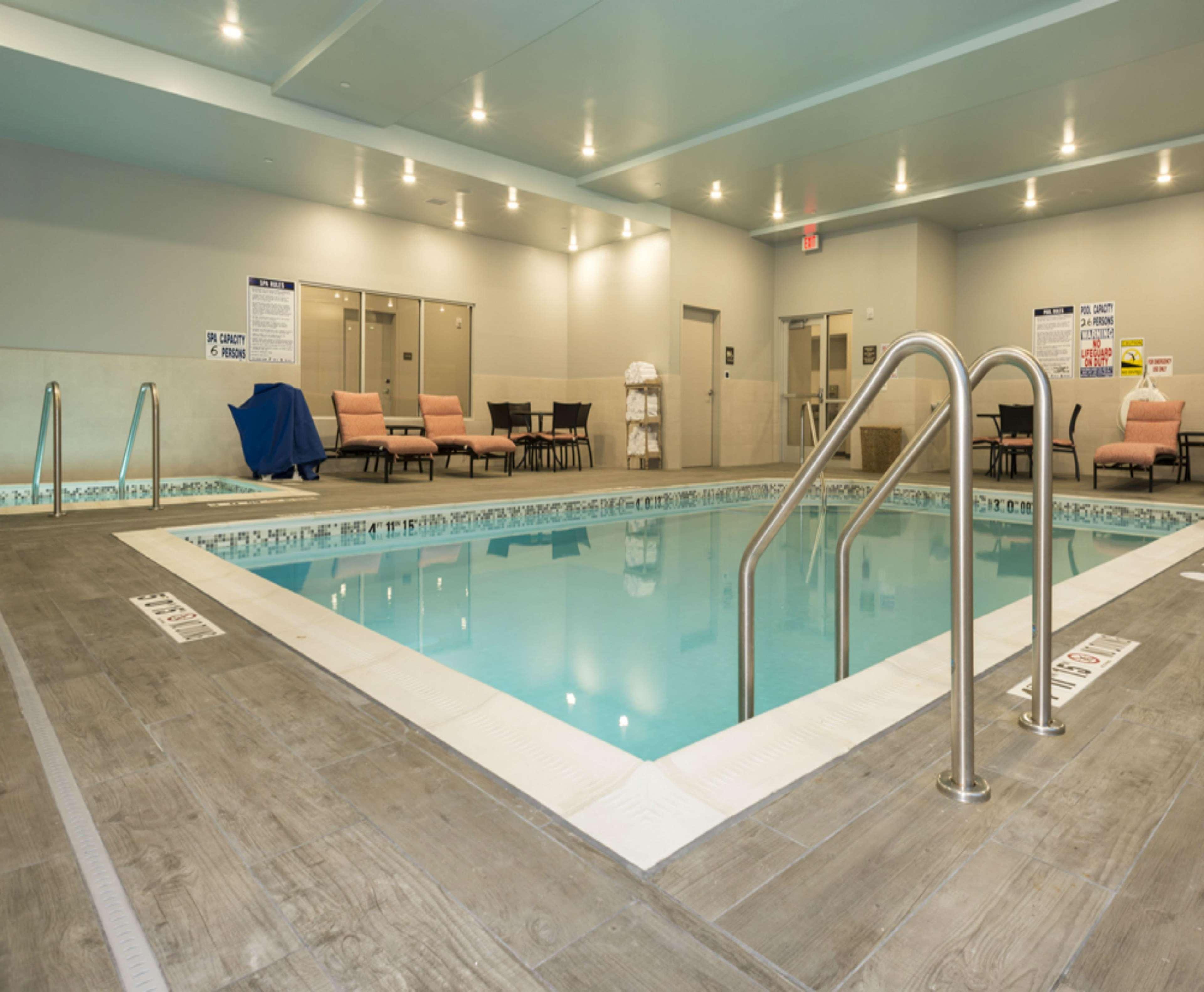 Hampton Inn And Suites Minneapolis University Area, Mn Hotel Minneapolis