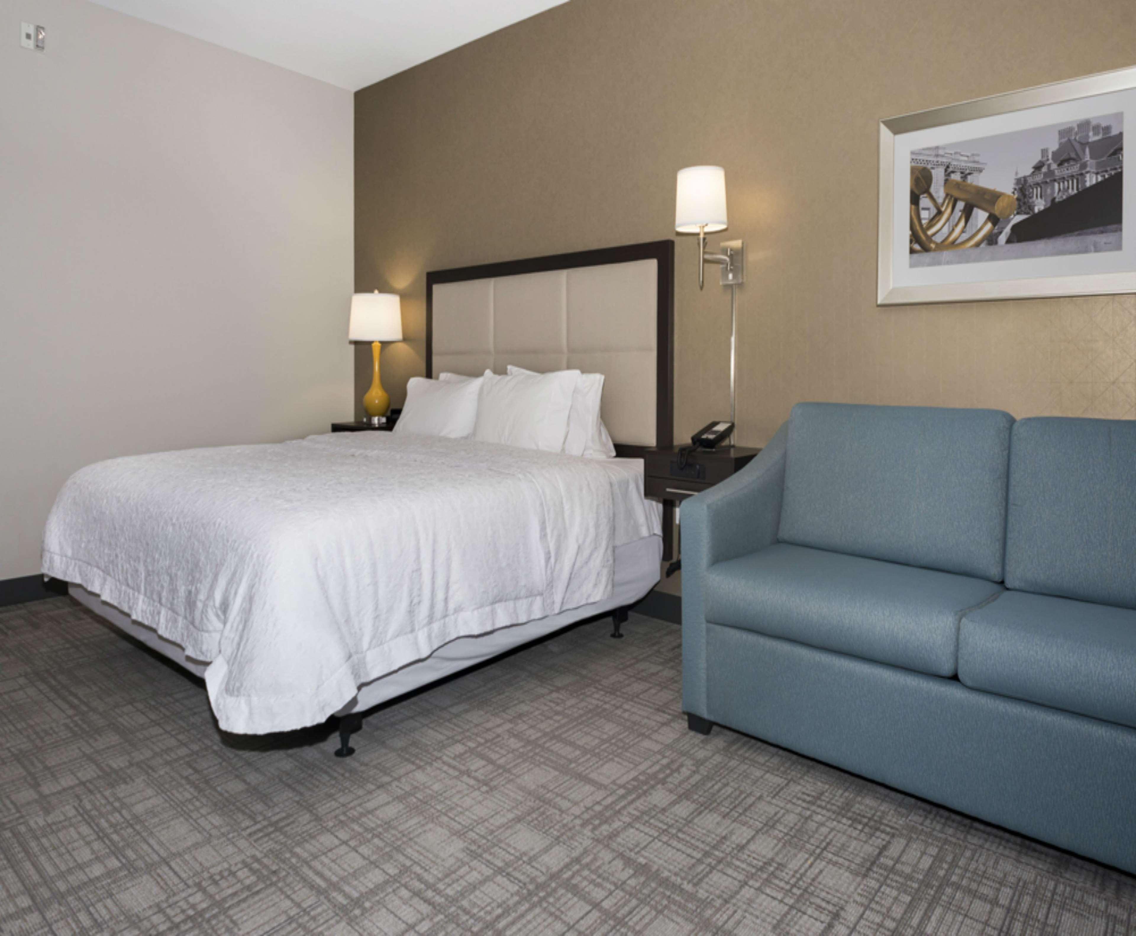 Hampton Inn And Suites Minneapolis University Area, Mn Hotel