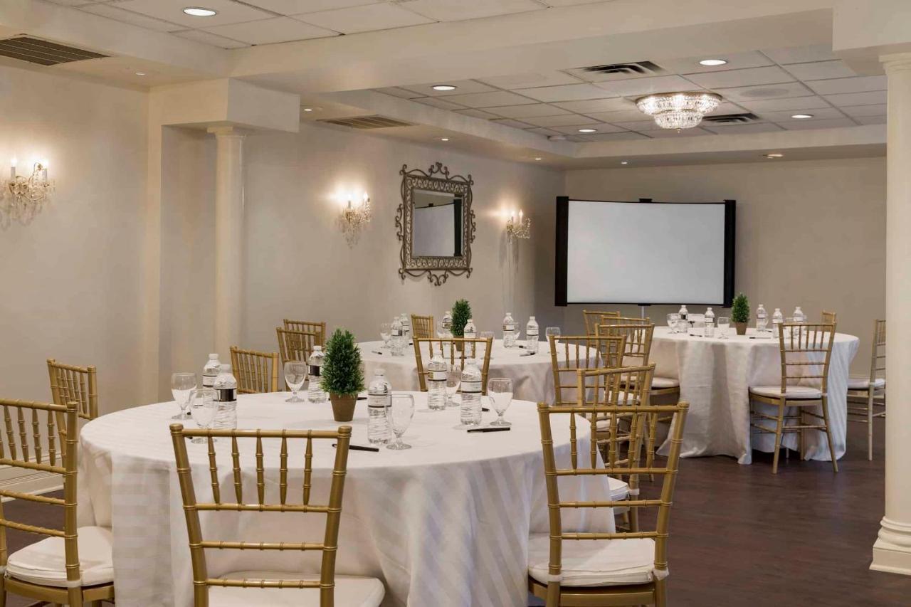 Hotel Nicollet Island 3*