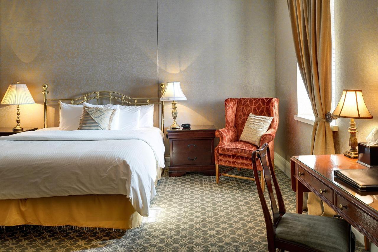 Nicollet Island 3* Minneapolis