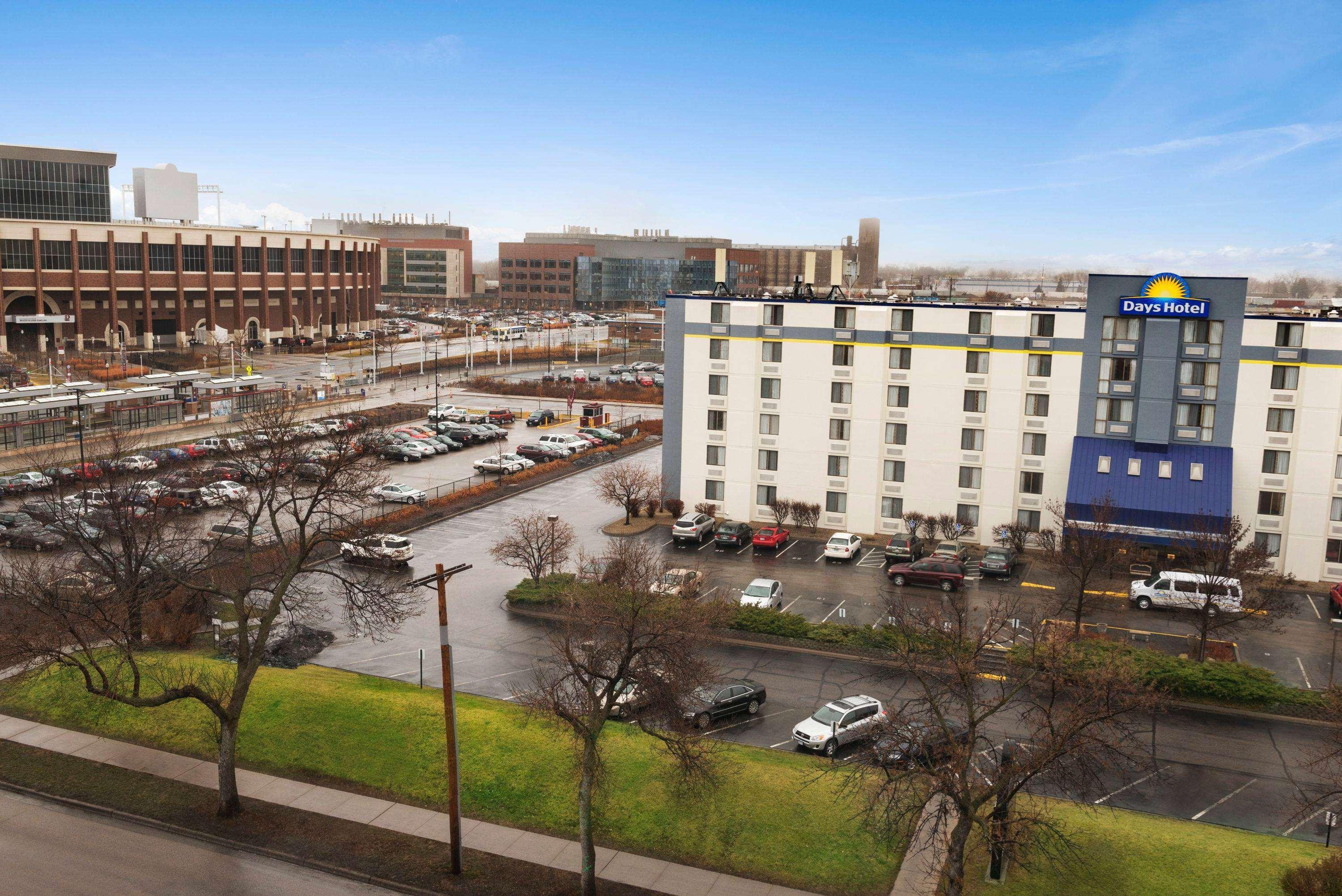 Days By Wyndham Ave Se Hotel