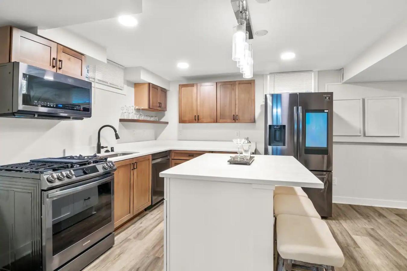 Brand New Private And Modern 2br Unit Minneapolis
