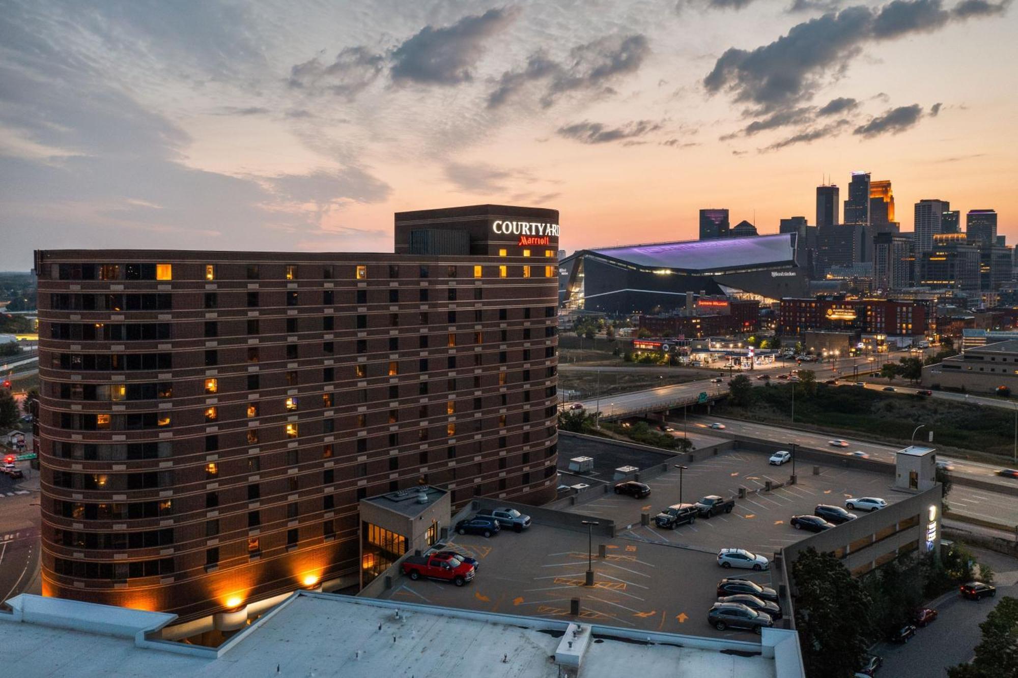Hotel Courtyard By Marriott Downtown