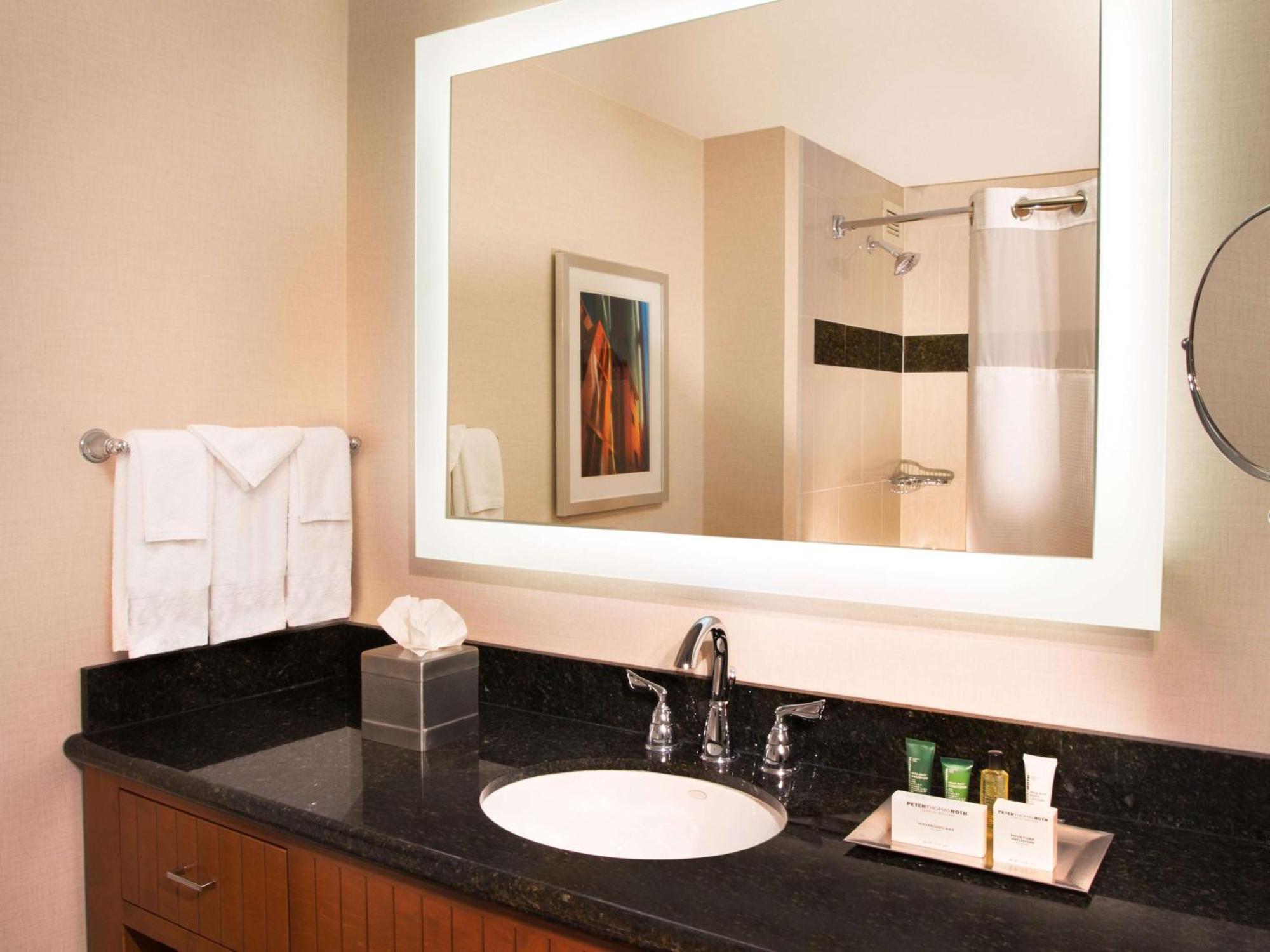 Hilton Hotel 4*