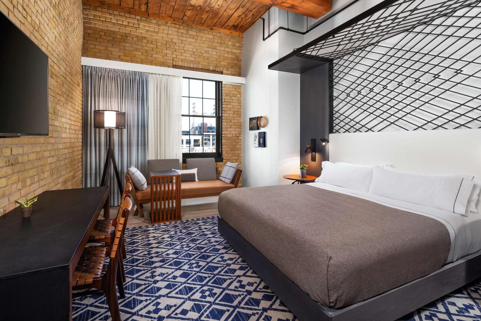 Canopy By Hilton Mill District Hotel 4*