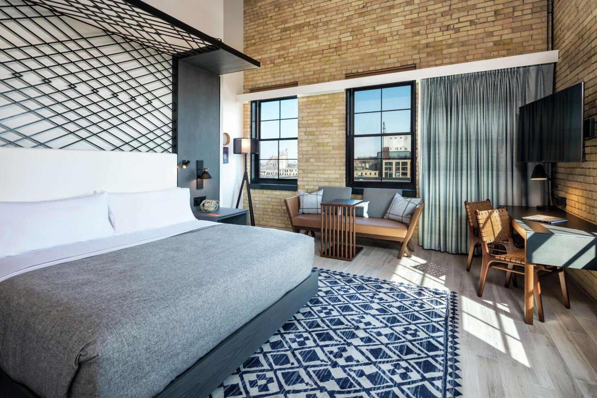 Hotel Canopy By Hilton Mill District