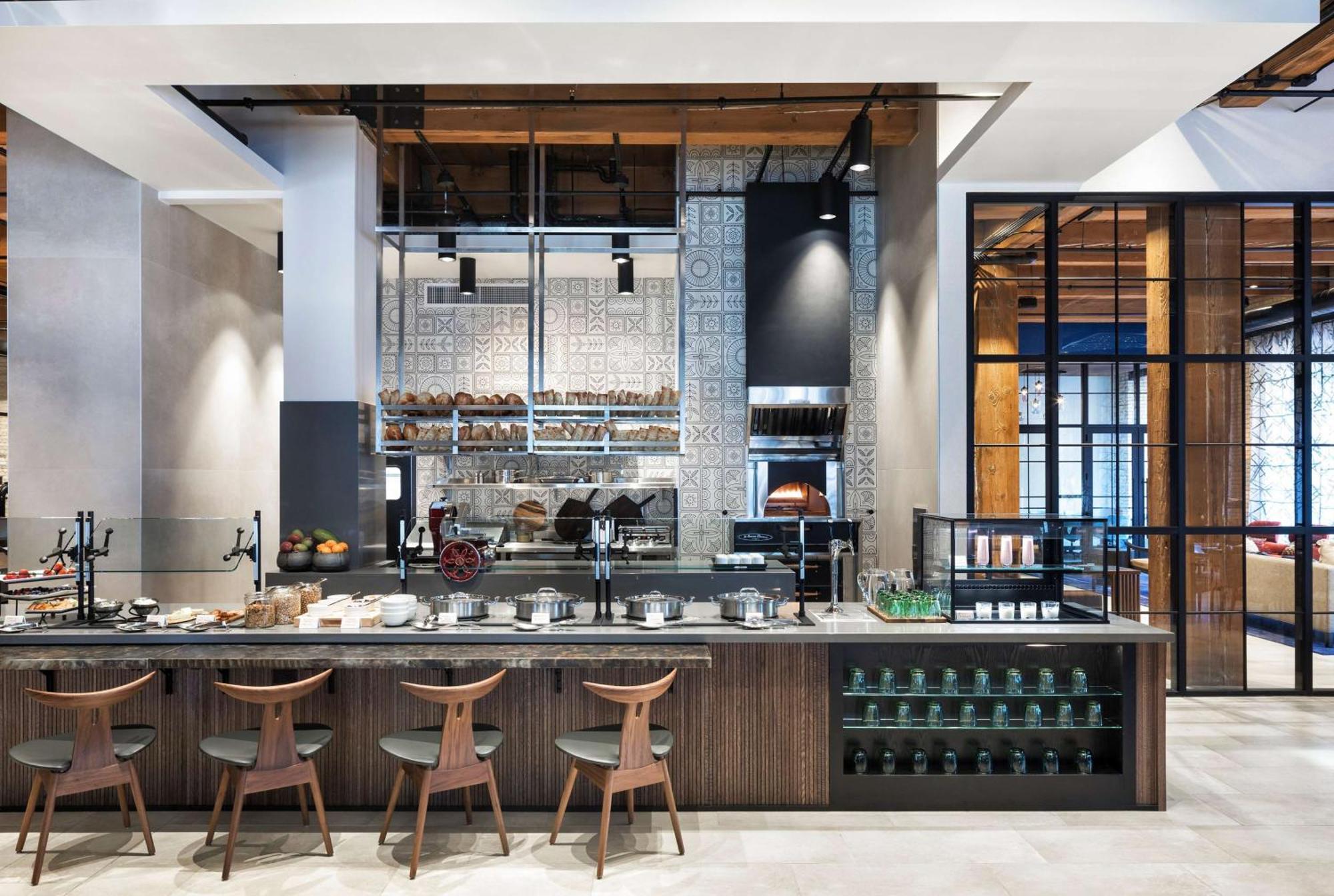 Hotel Canopy By Hilton Mill District 4*