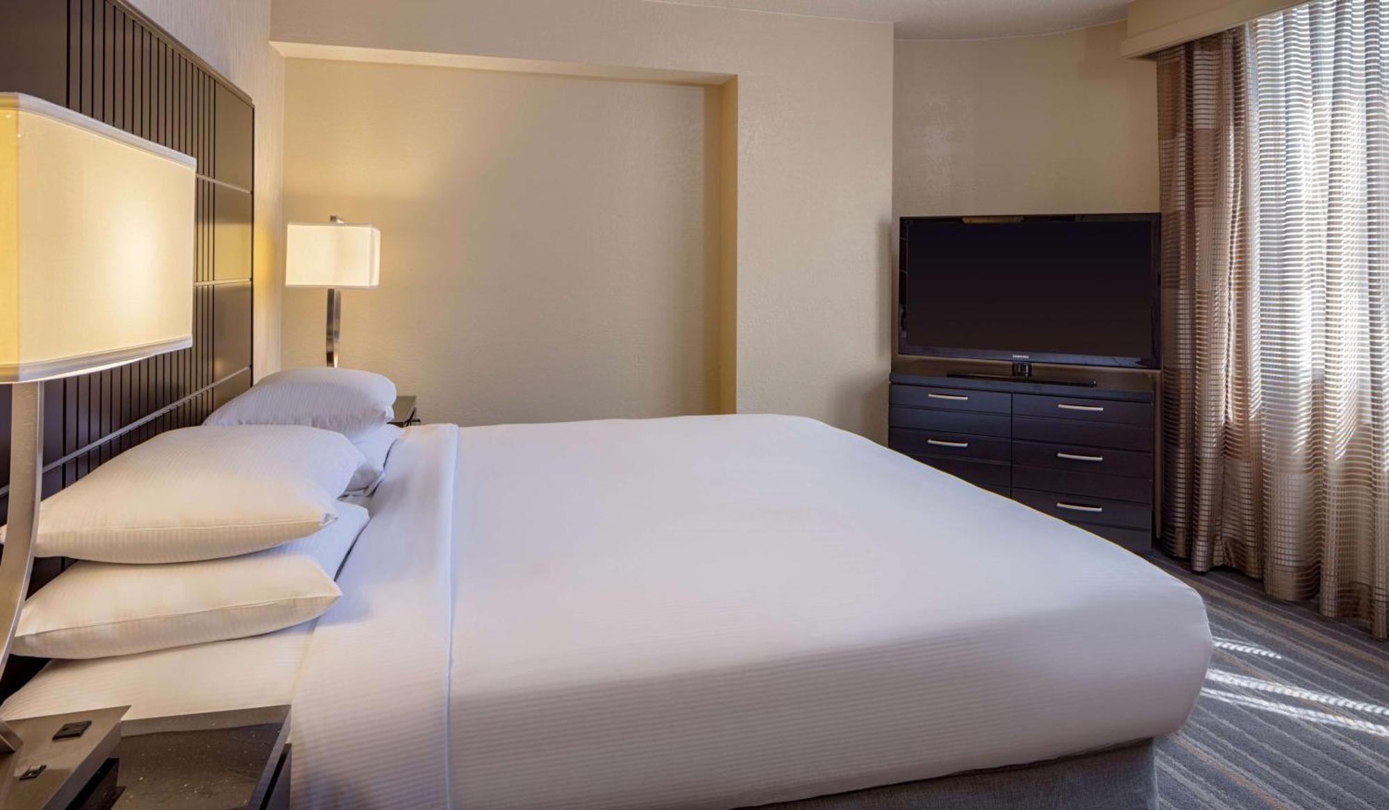 Doubletree By Hilton Downtown 4*