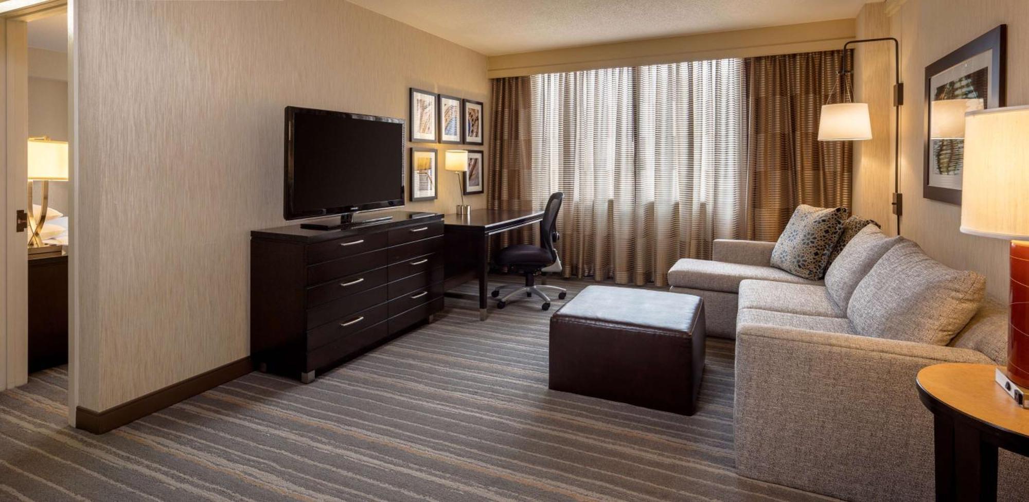 Doubletree By Hilton Downtown 4*