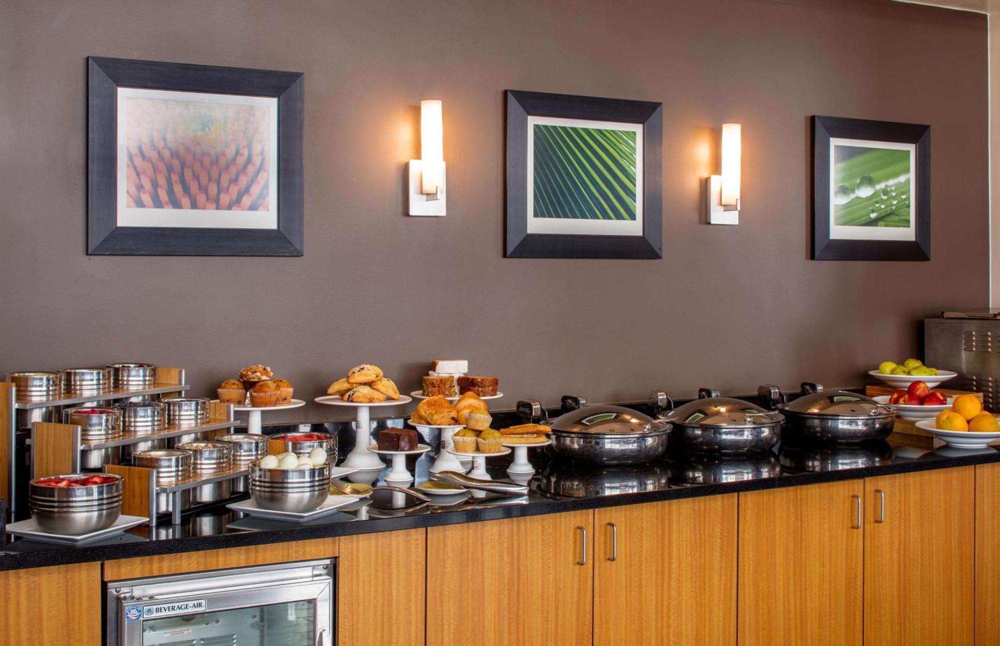 Doubletree By Hilton Downtown Hotel Minneapolis