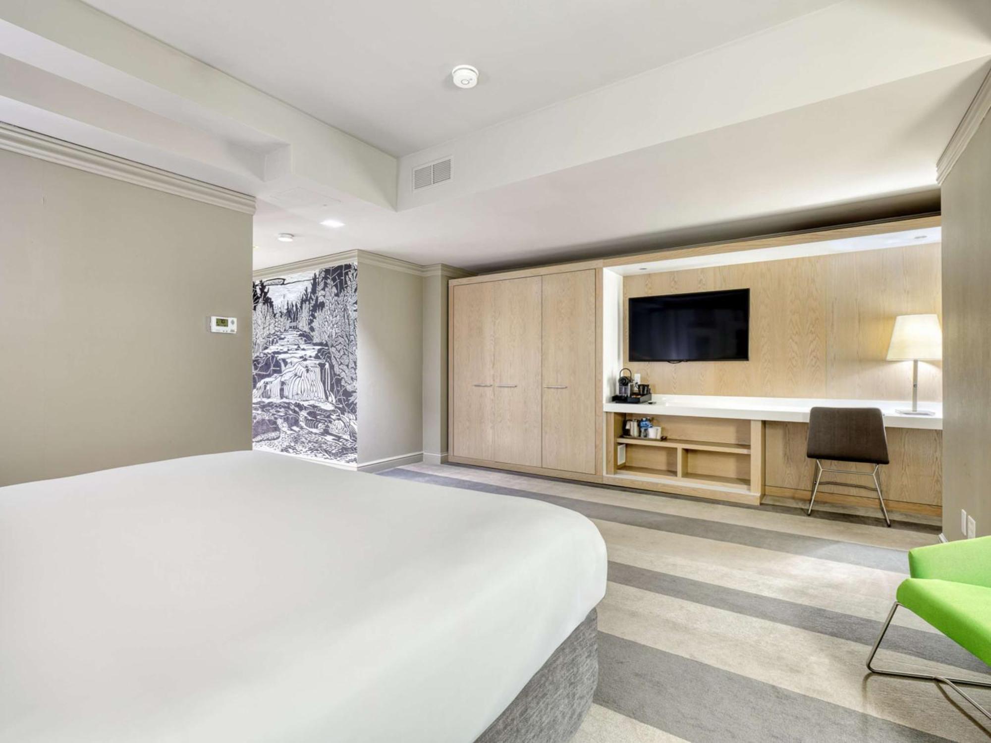 The Royal Sonesta Downtown Hotel