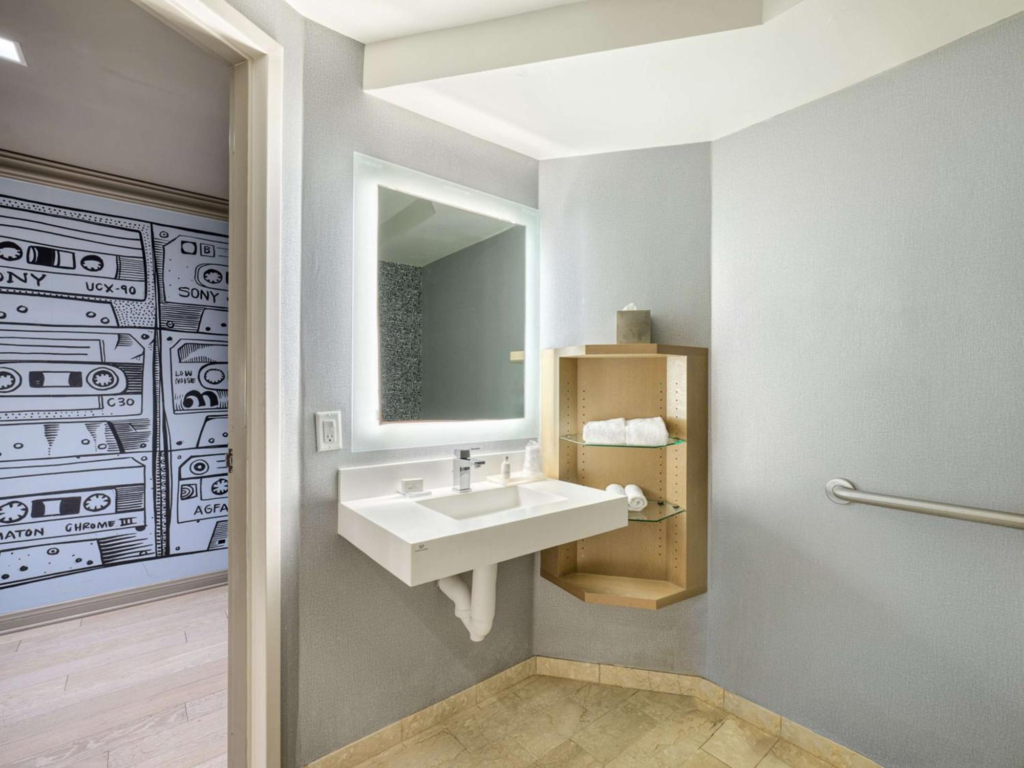 The Royal Sonesta Downtown Hotel