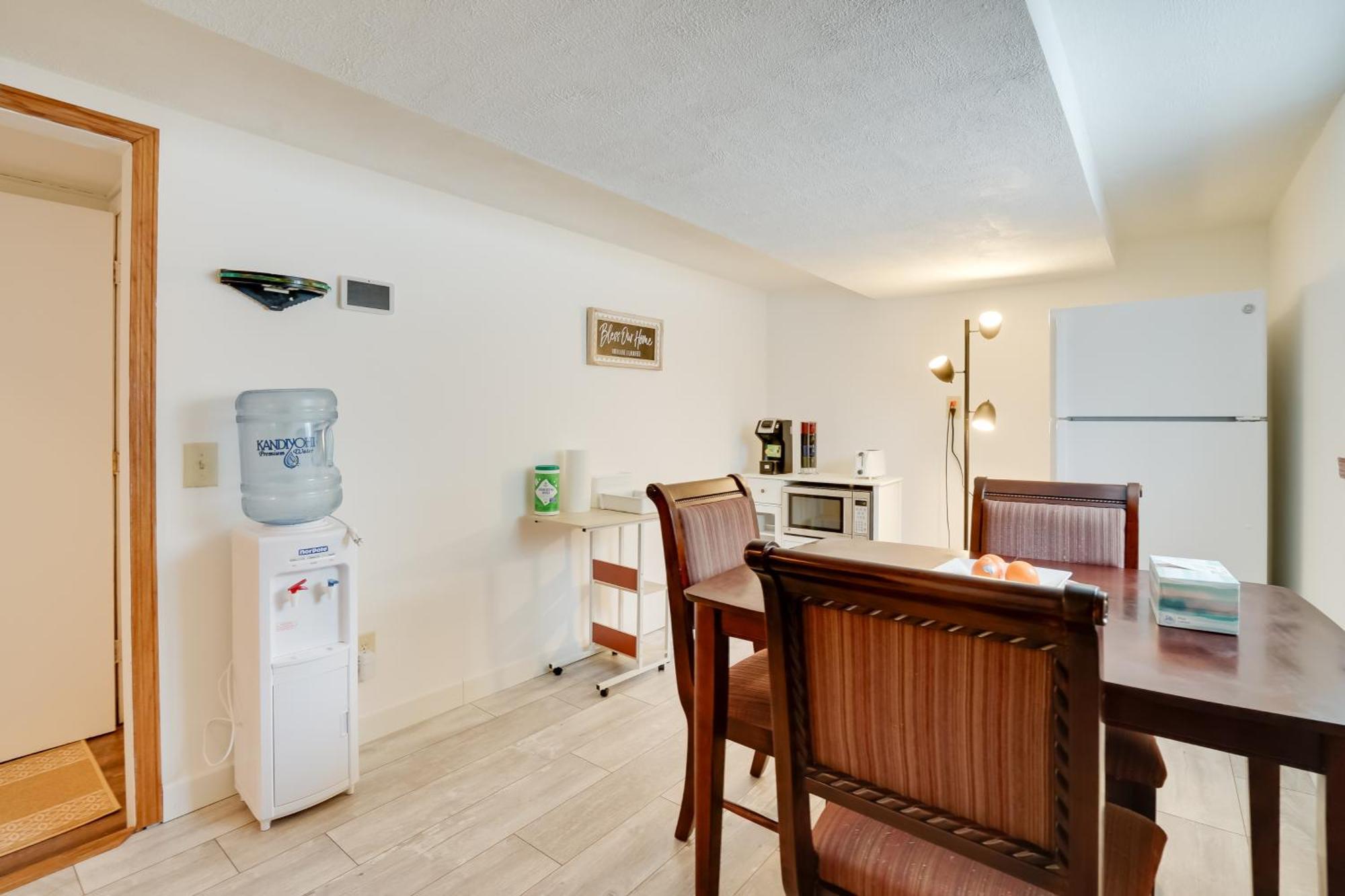 Pet-friendly Near Shops And Dining! Apartment *