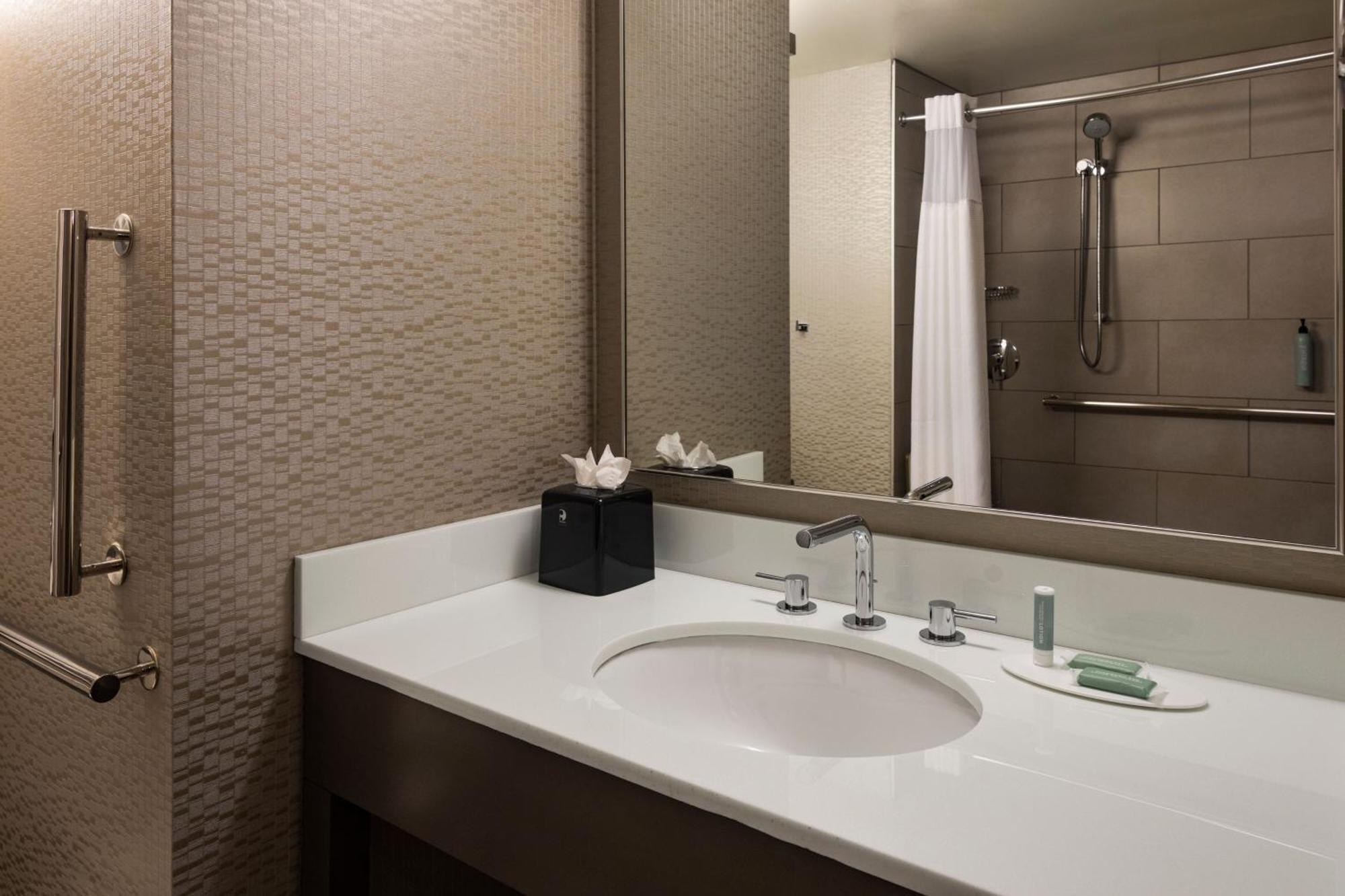Courtyard By Marriott Downtown Minneapolis