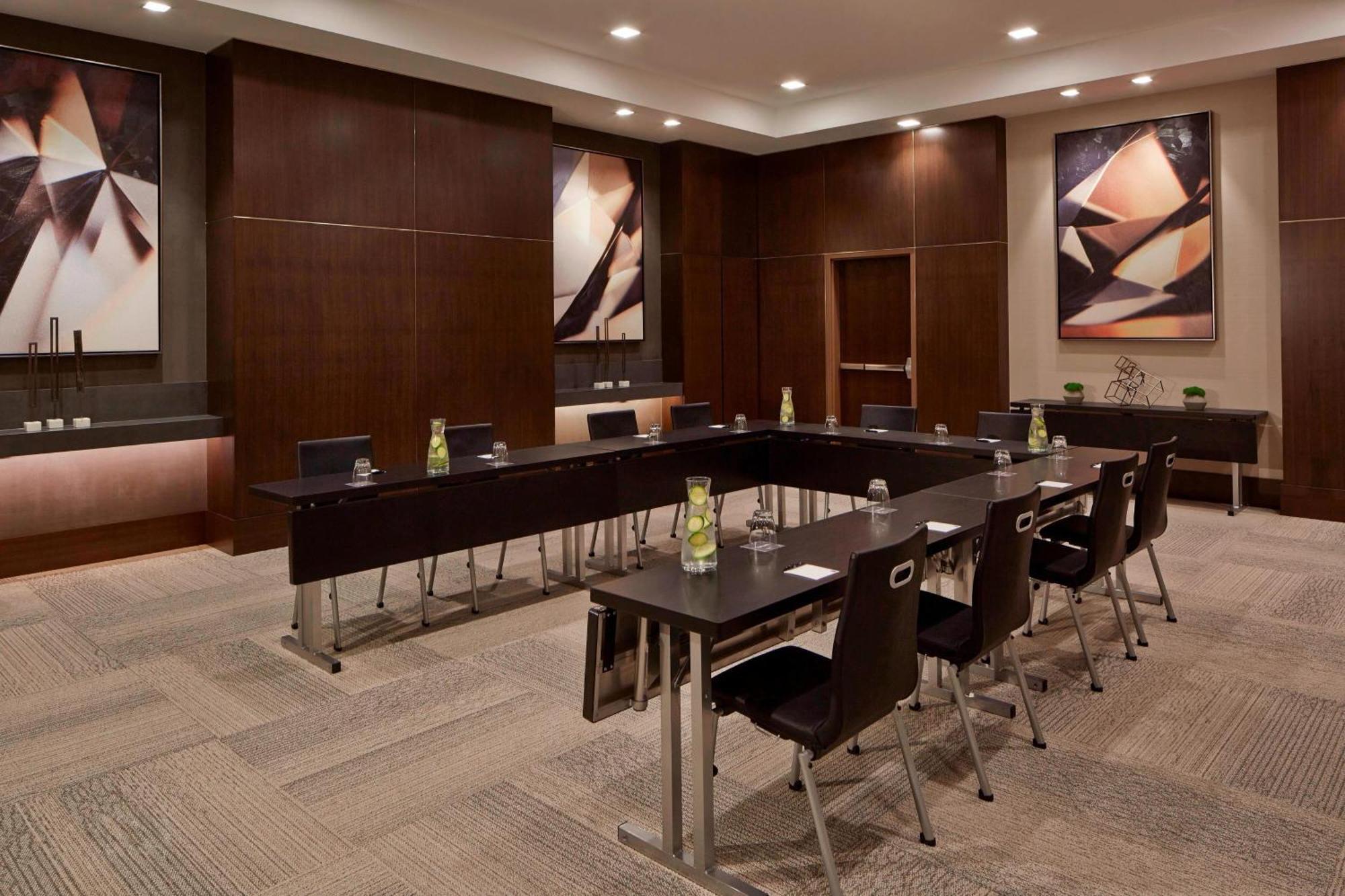 Ac Hotel By Marriott Minneapolis Downtown 4* Minneapolis